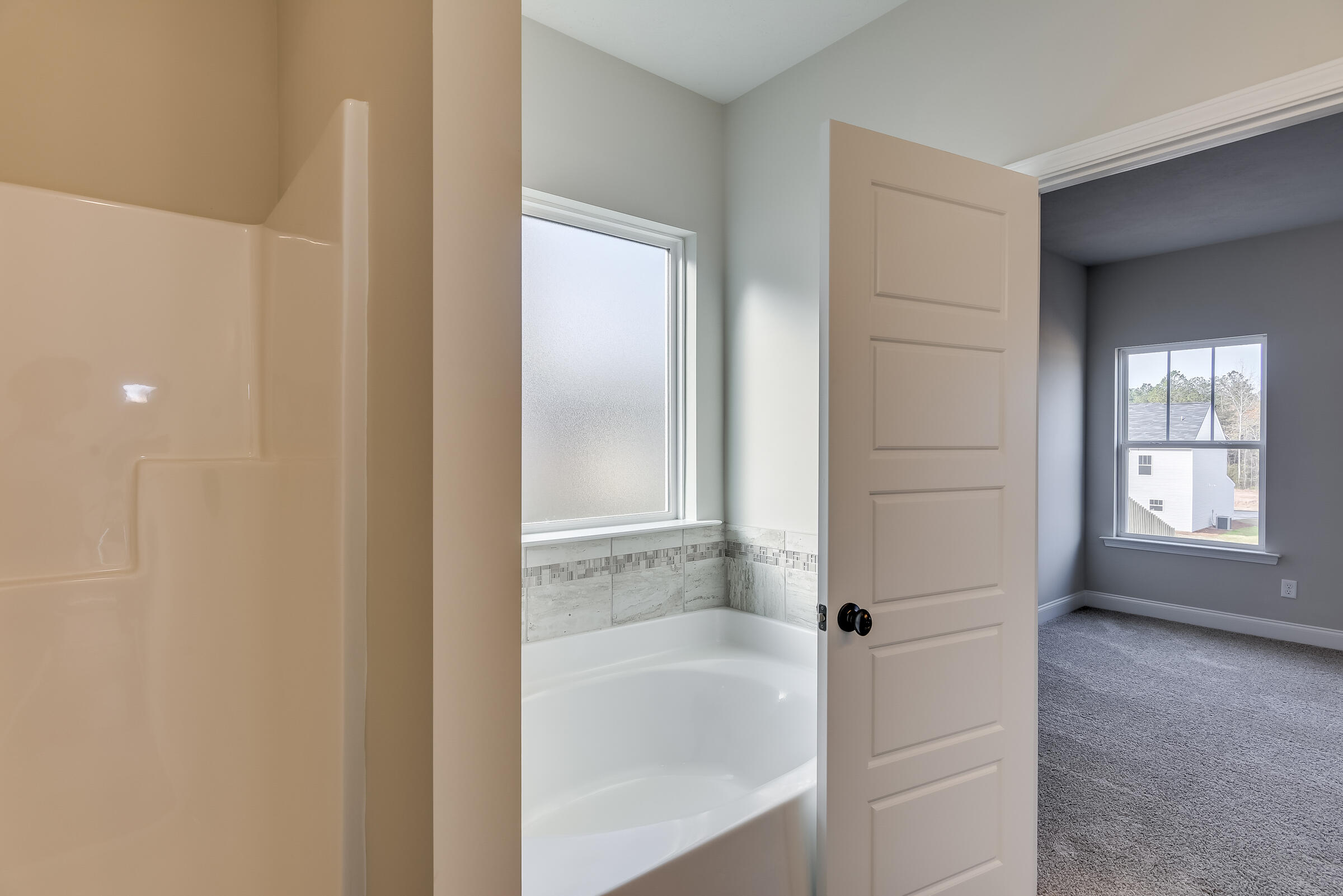 Creston Primary Bath