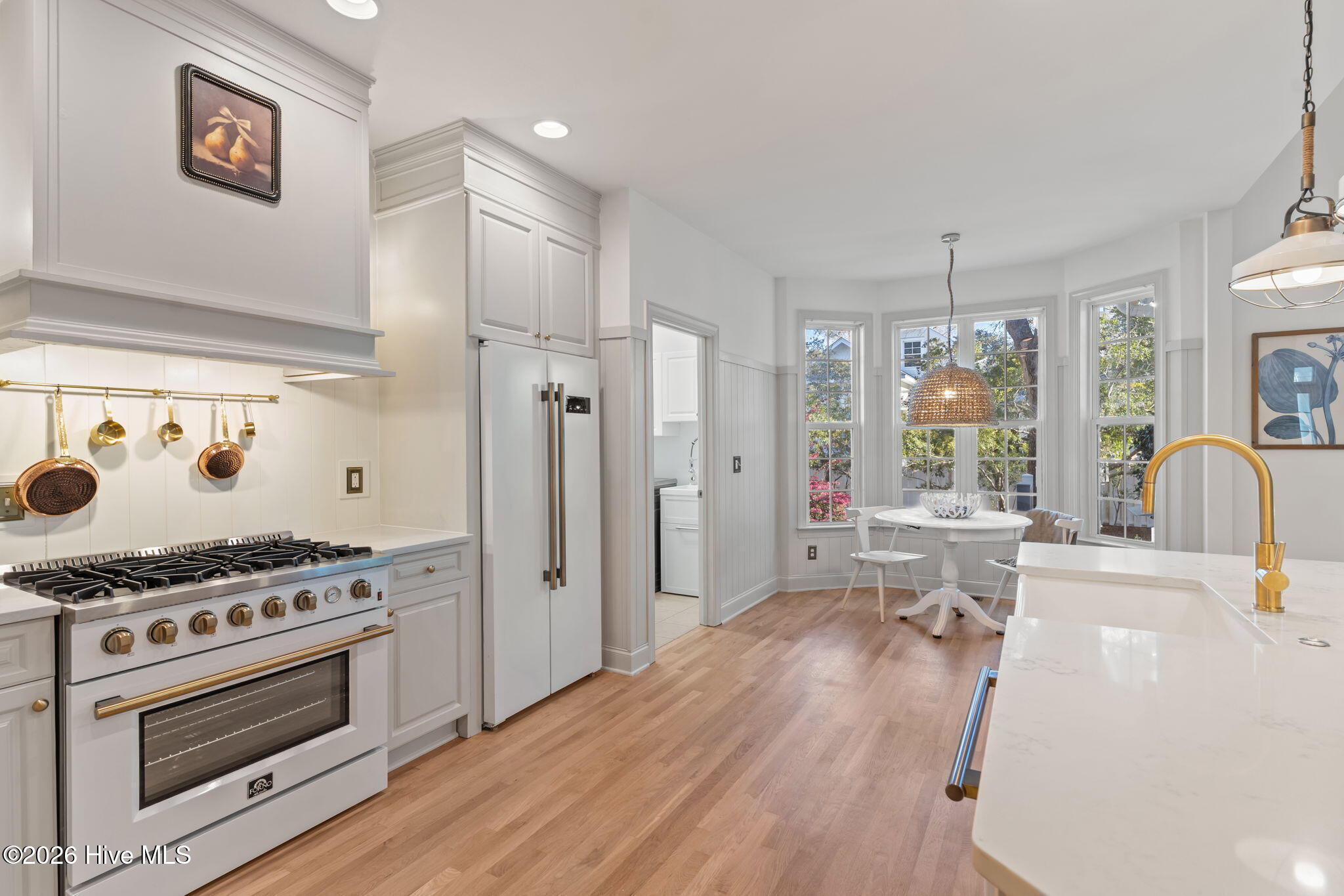 100561697 | Photo 12