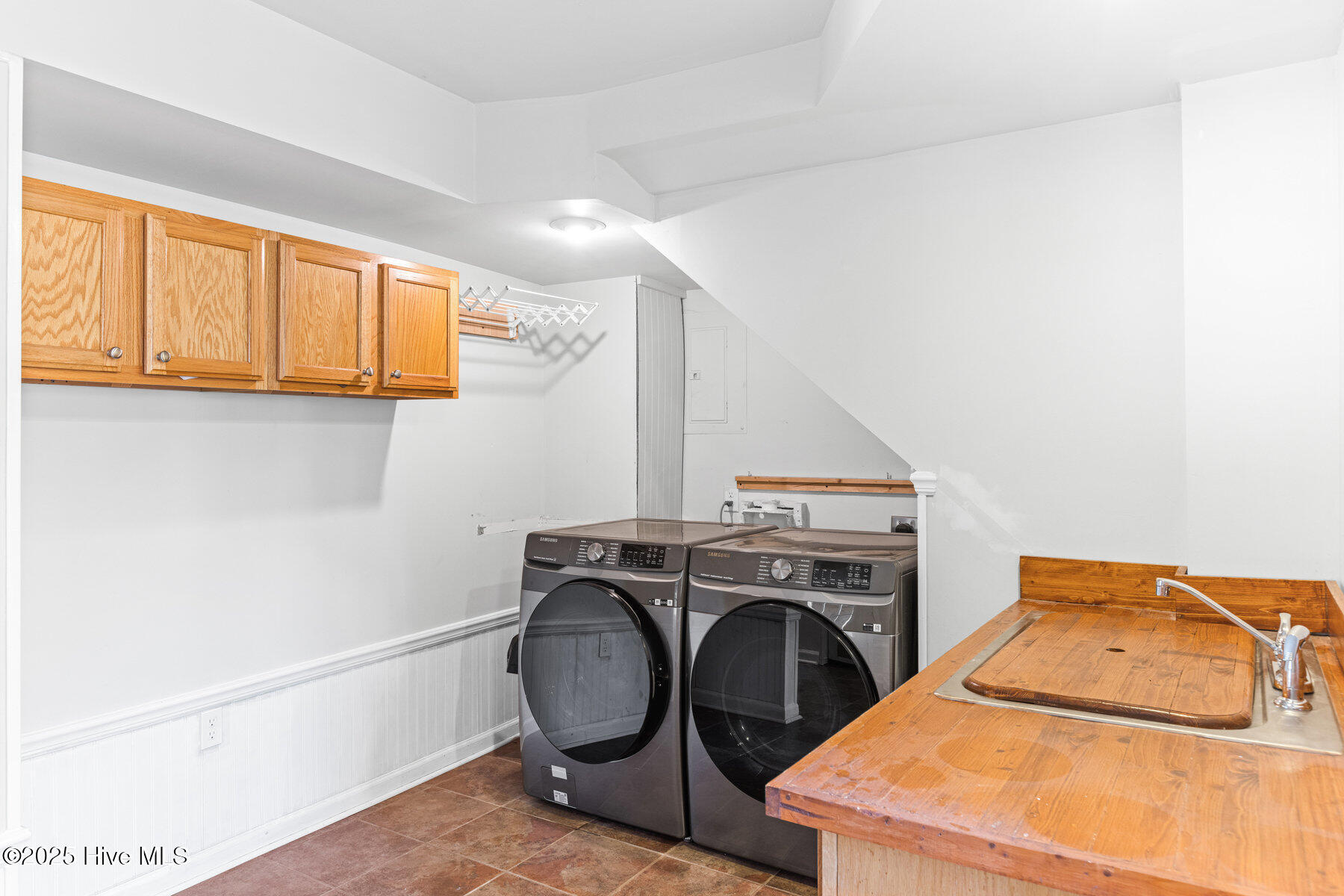 100542289 | Photo 38