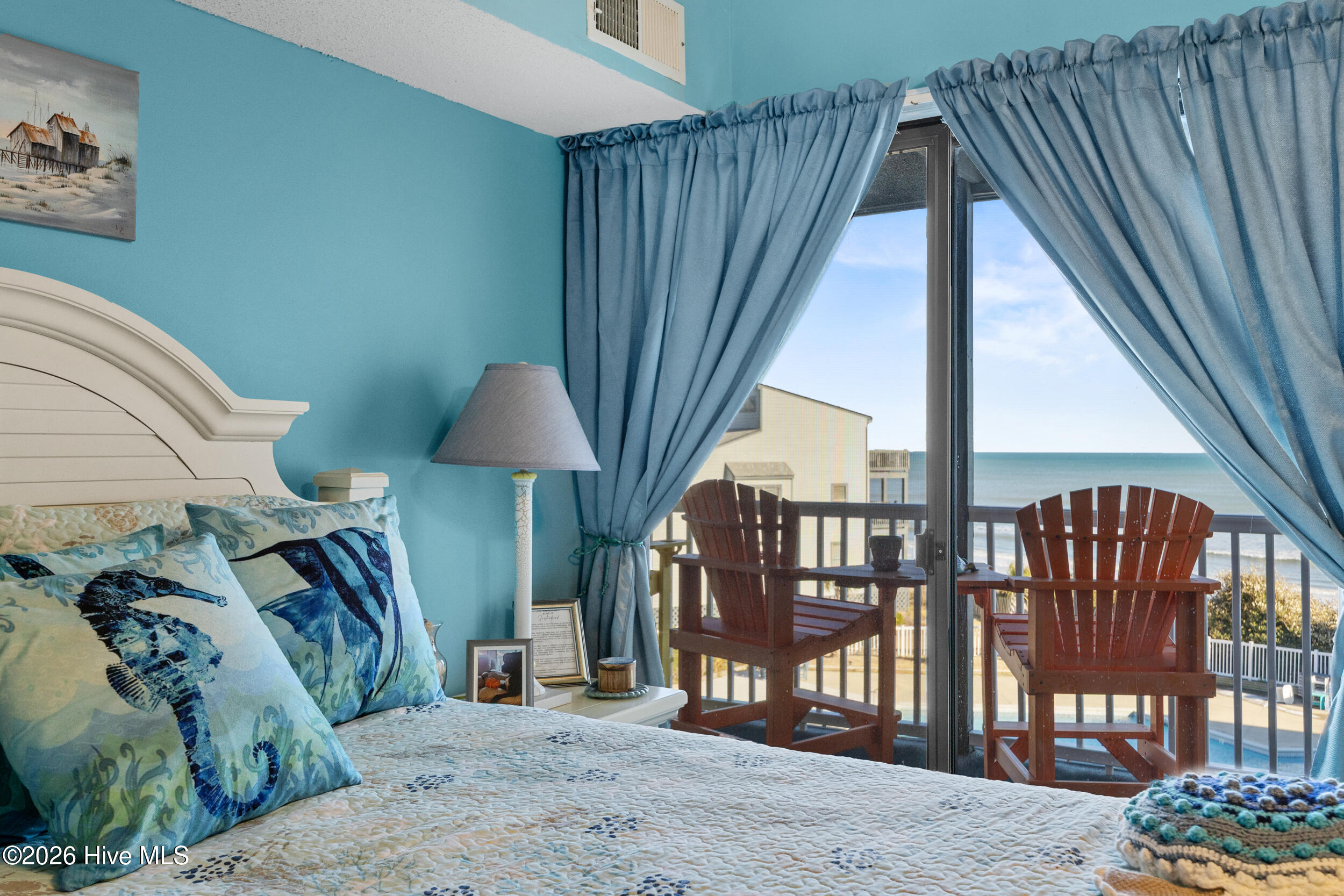 100554399 | Photo 24