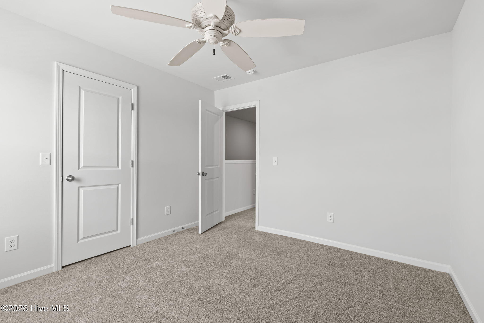 100567065 | Photo 28