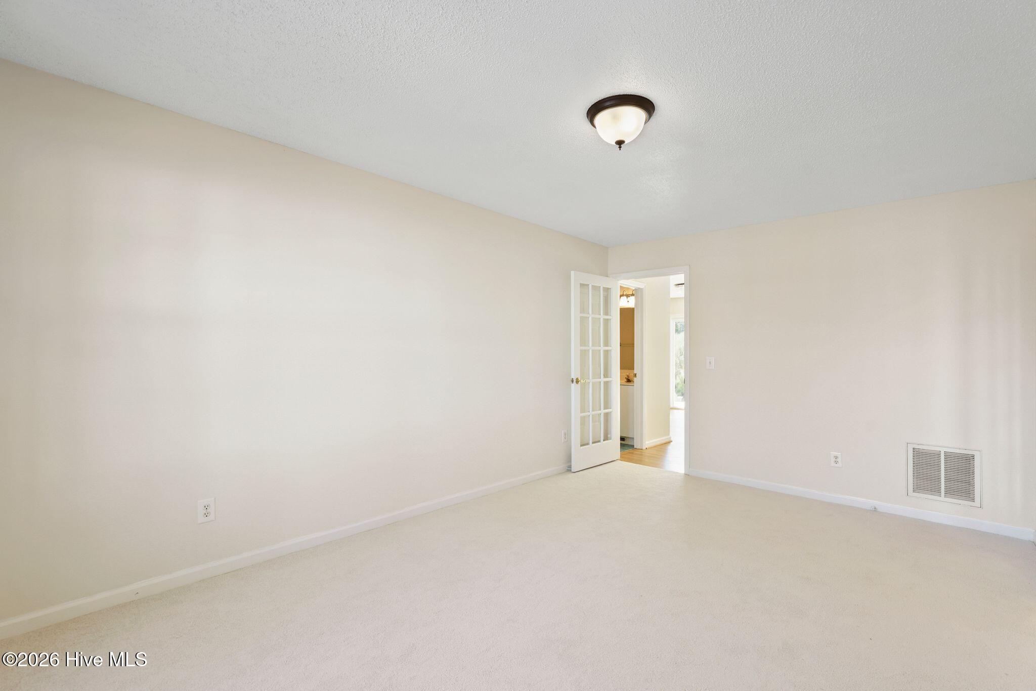 100558031 | Photo 21