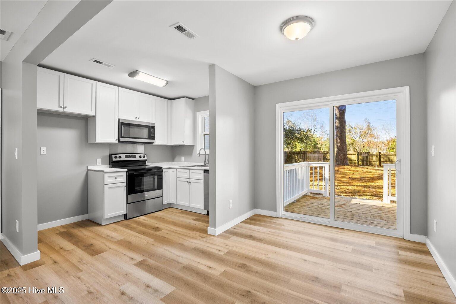 312 Sherwood Road, Jacksonville, NC 28540 – photo 10: 21-IMG_1970