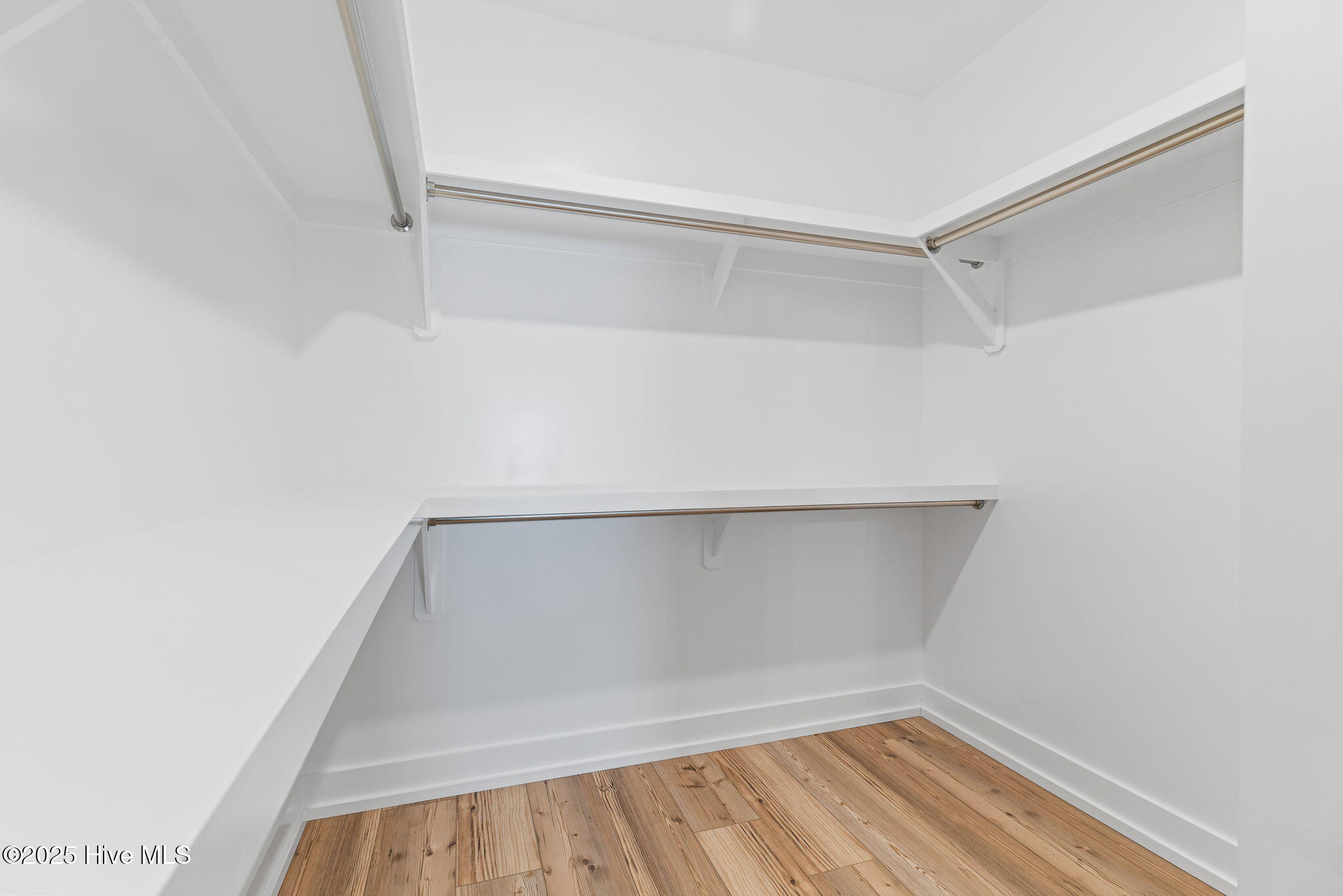 100479580 | Photo 34