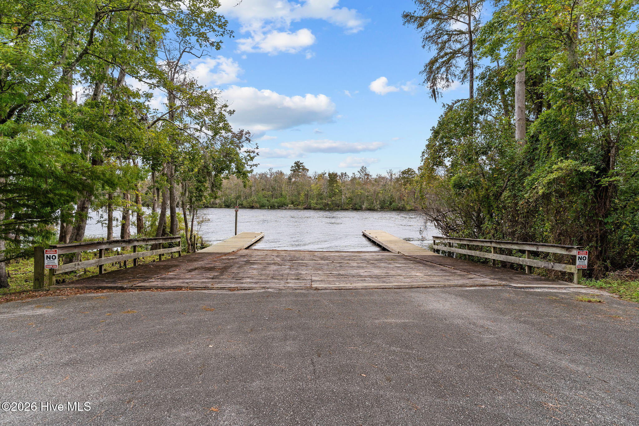 100555800 | Photo 85