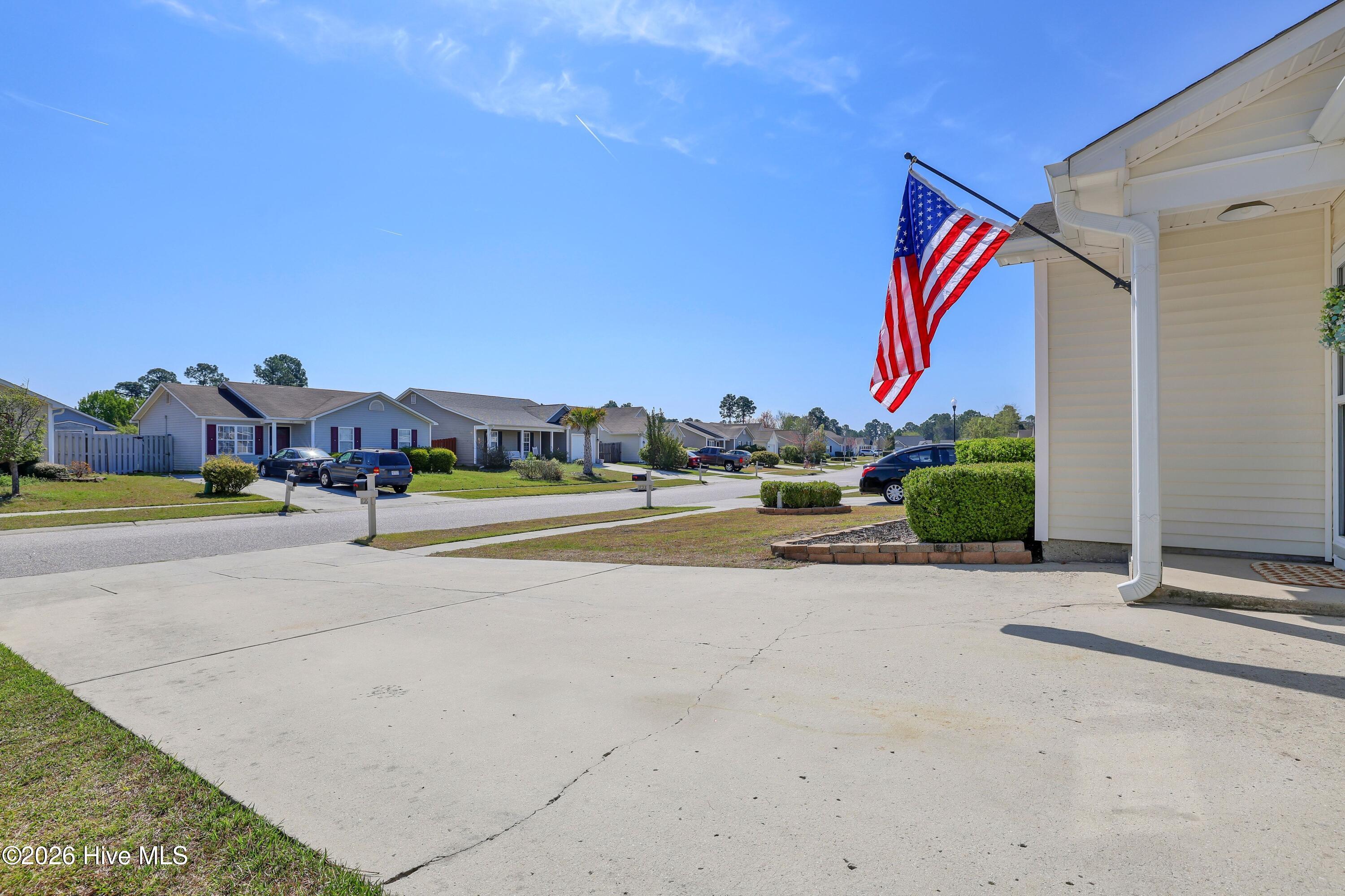 100561513 | Photo 30