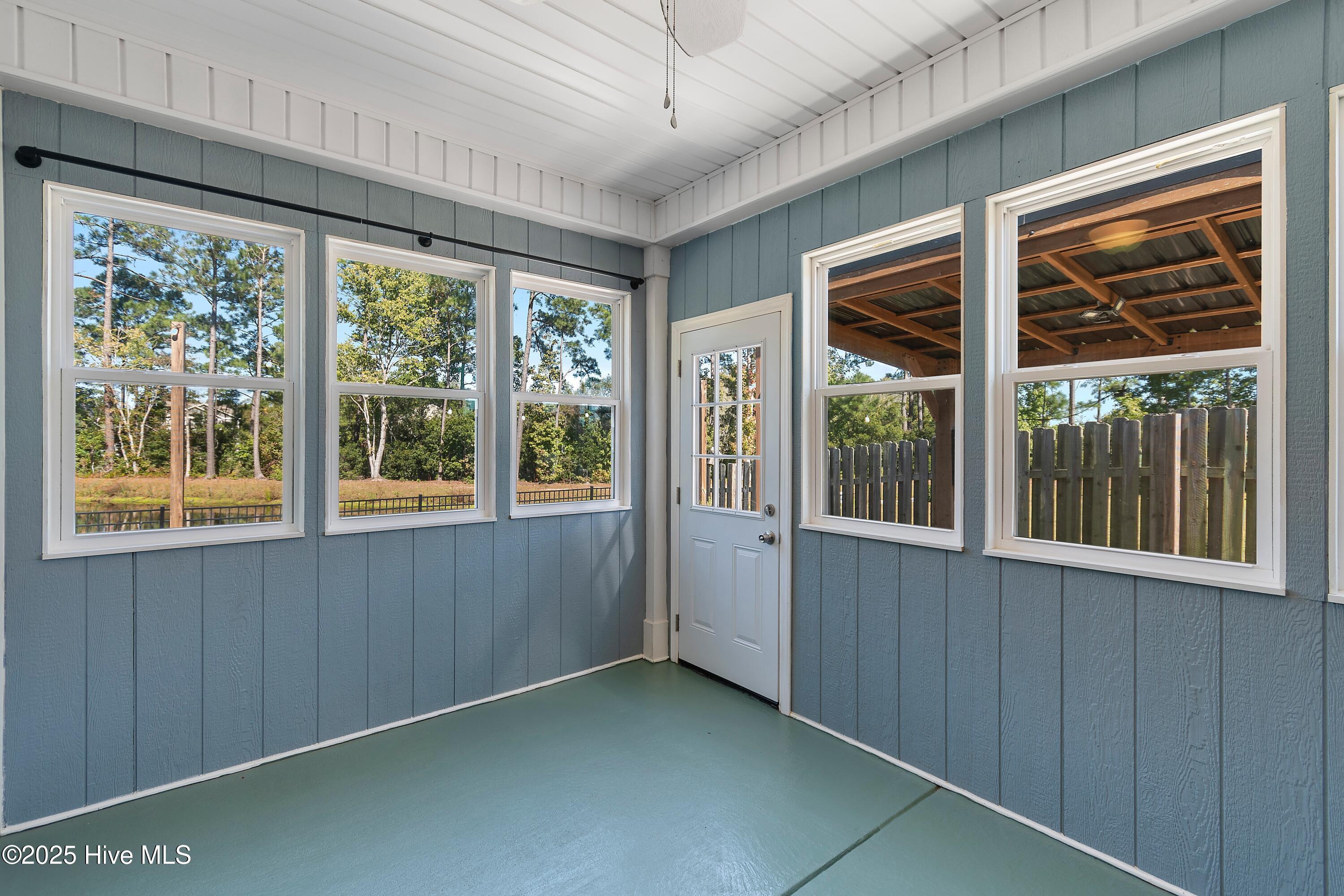 100537510 | Photo 48