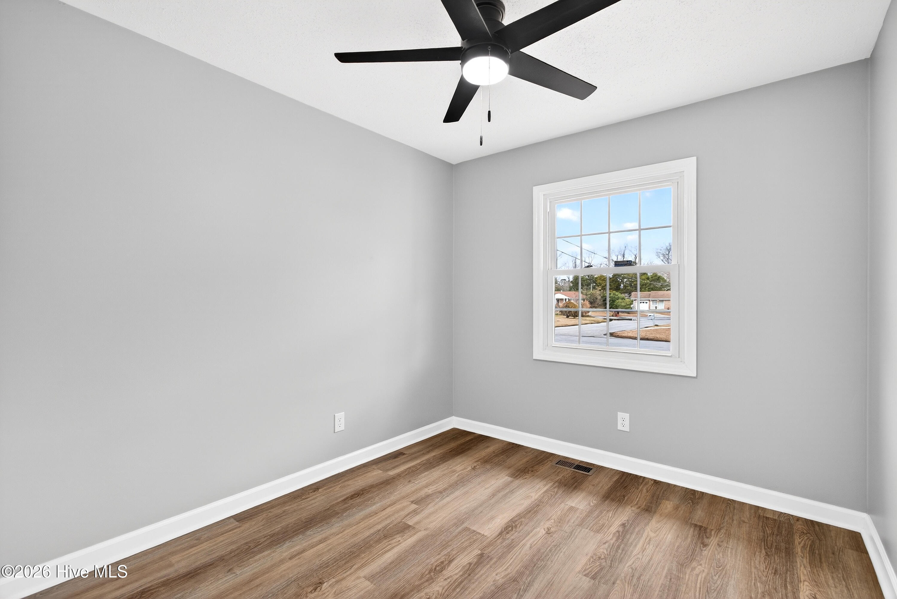 100551597 | Photo 29