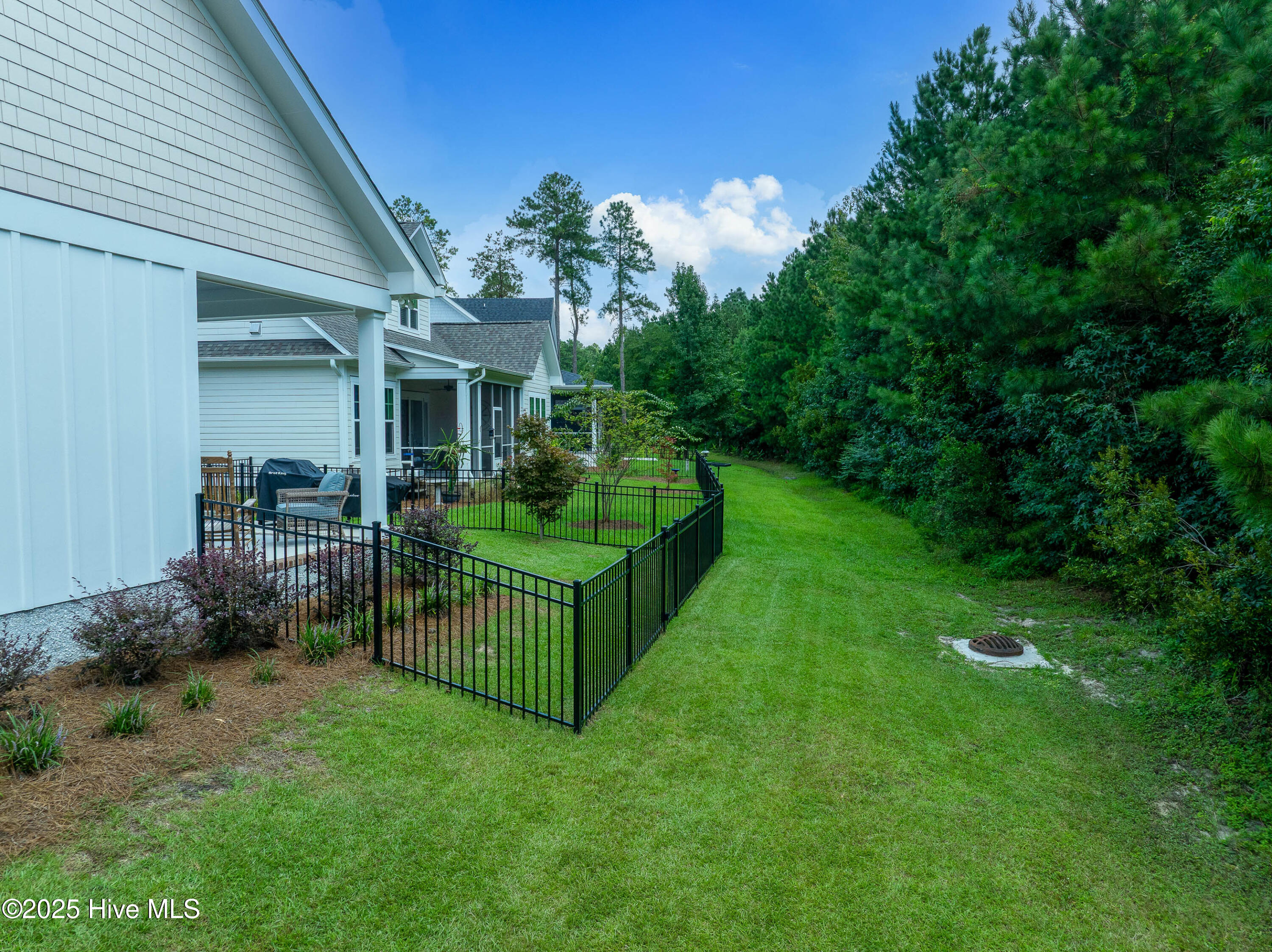 100526506 | Photo 40