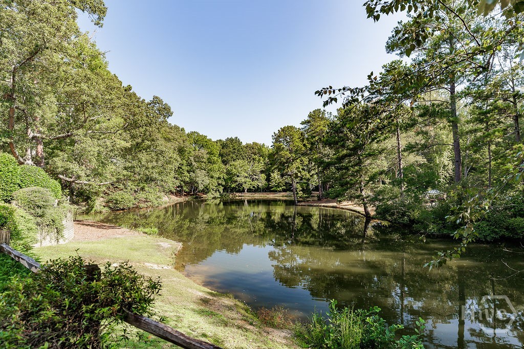 125 Woodlake Drive 207