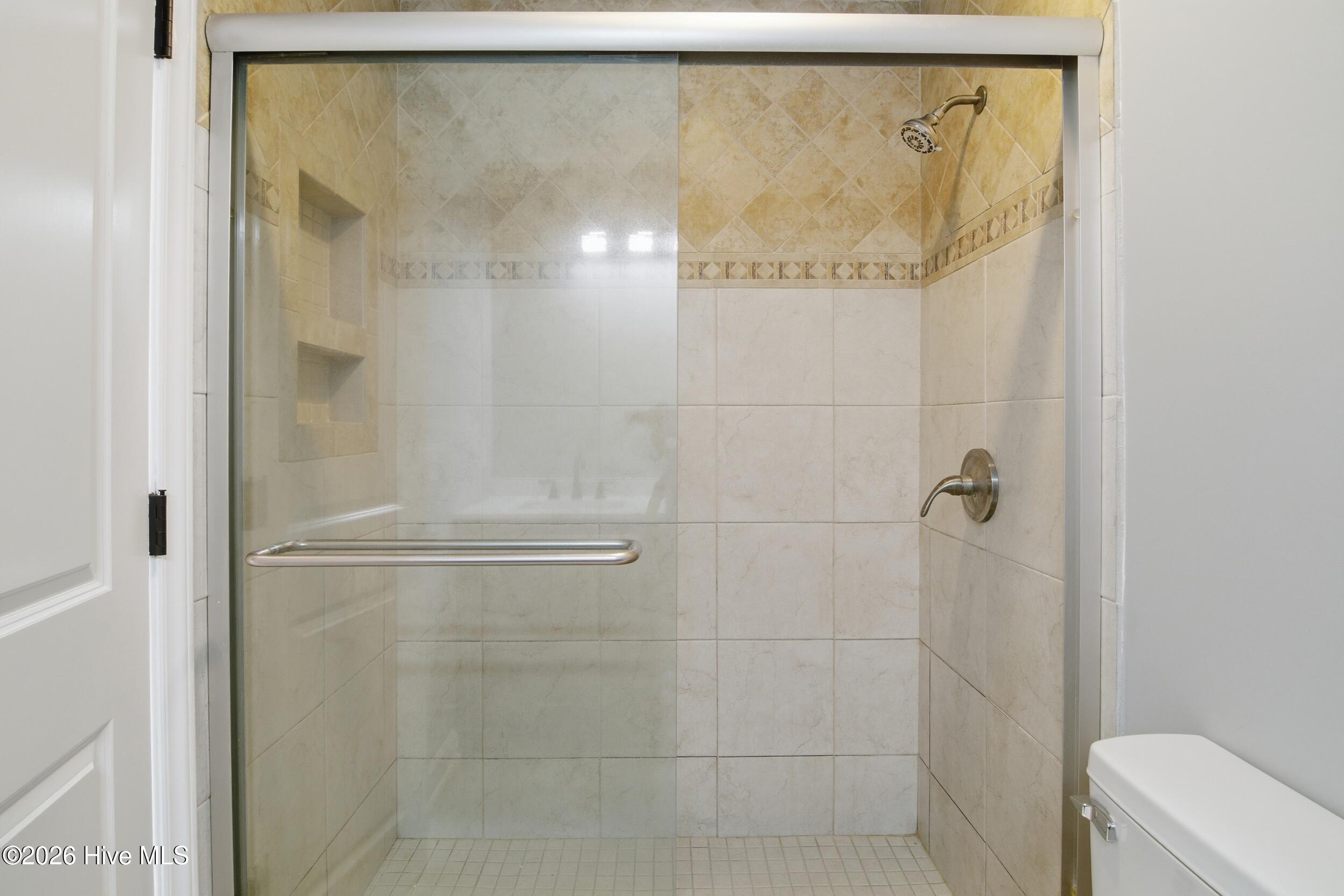 100553868 | Photo 39