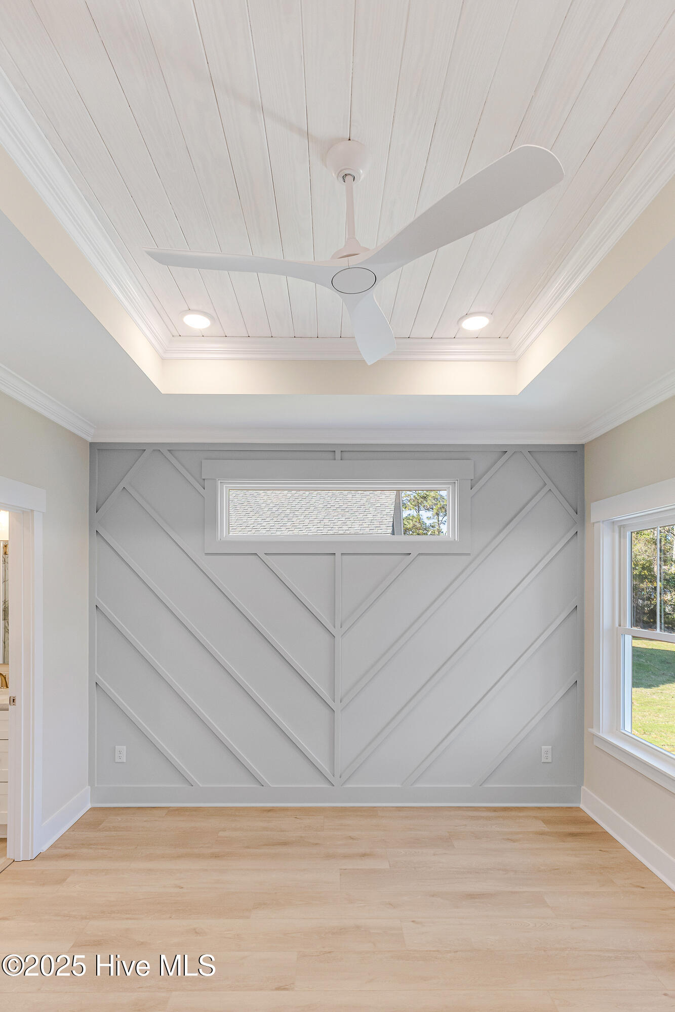 100533071 | Photo 33