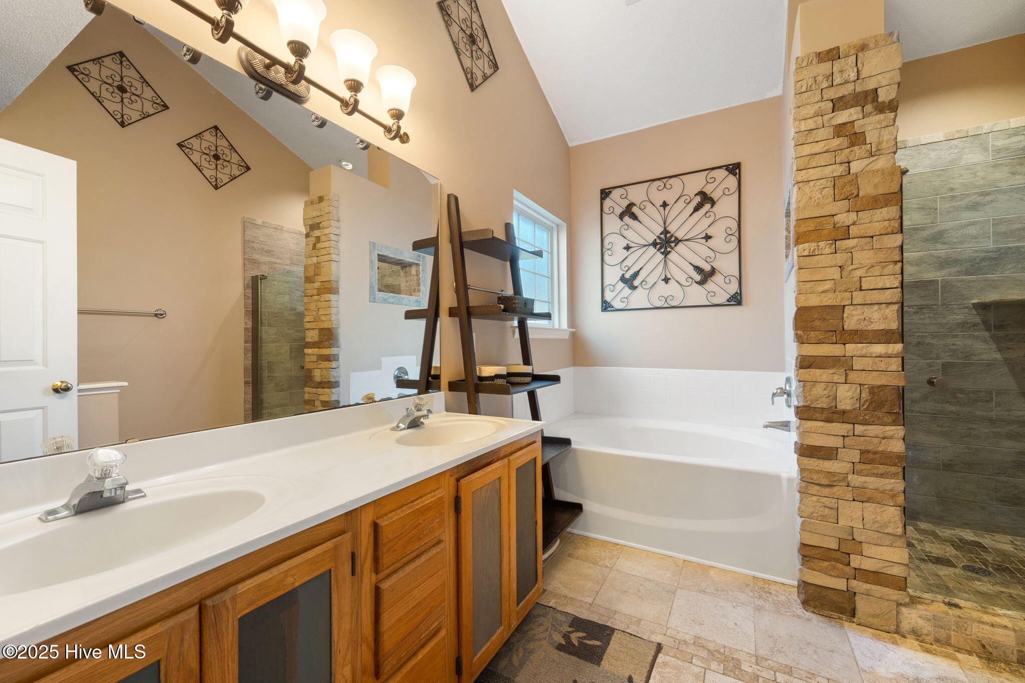 4912 Split Rail Drive, Wilmington, NC 28412 – photo 14: 15-web-or-mls-Primary bath