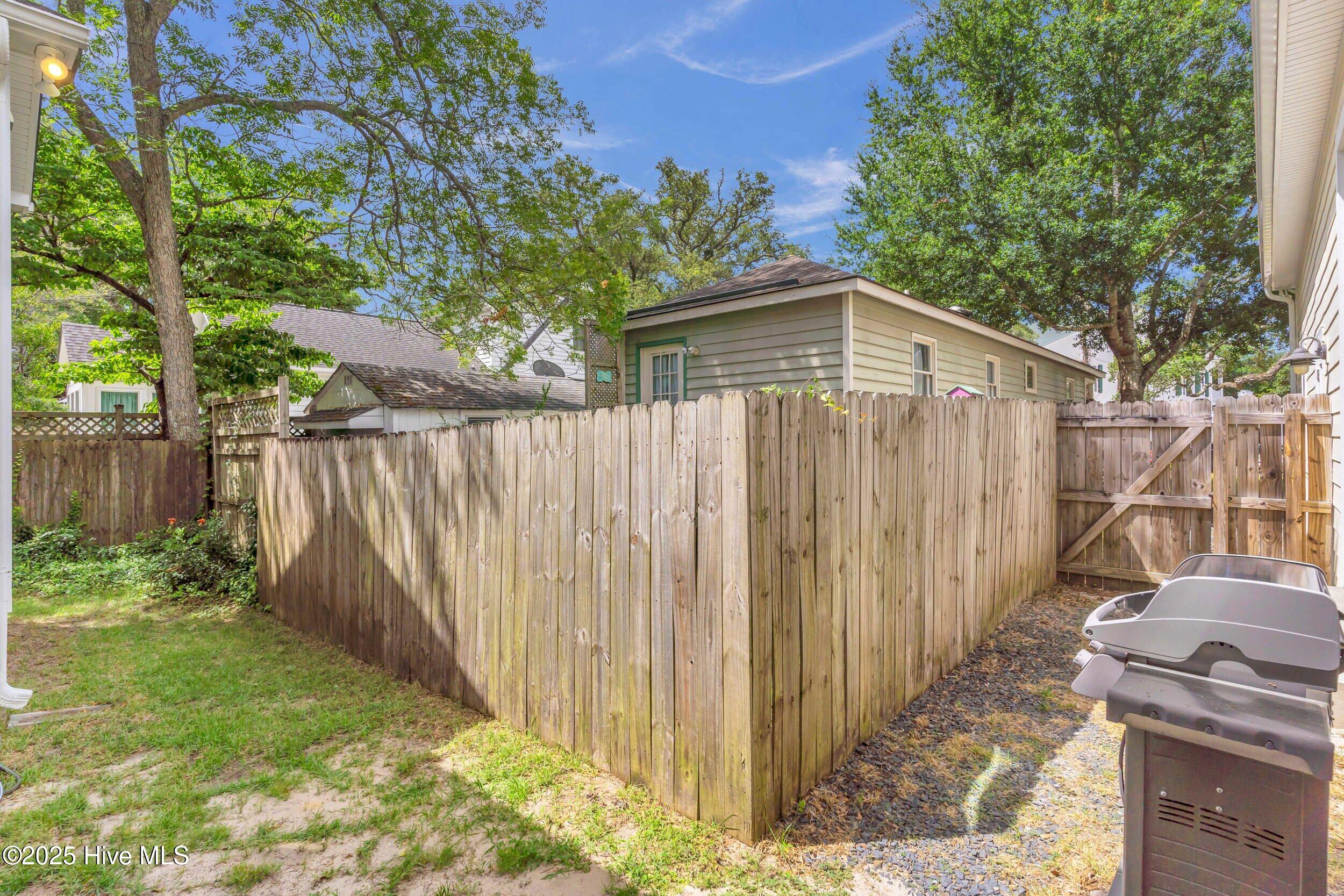 100516979 | Photo 36