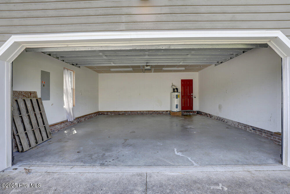 100521000 | Photo 19