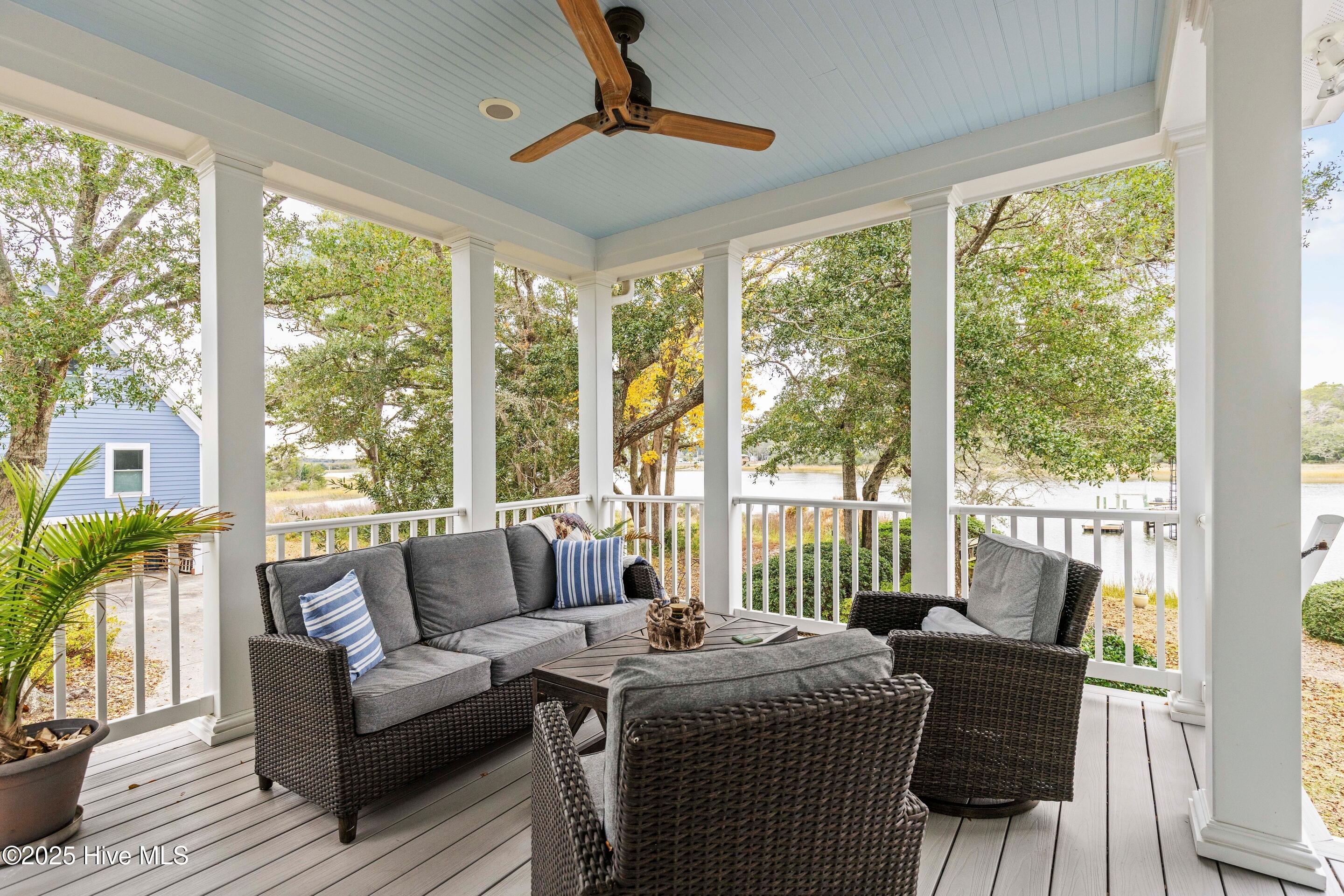 100544140 | Photo 14