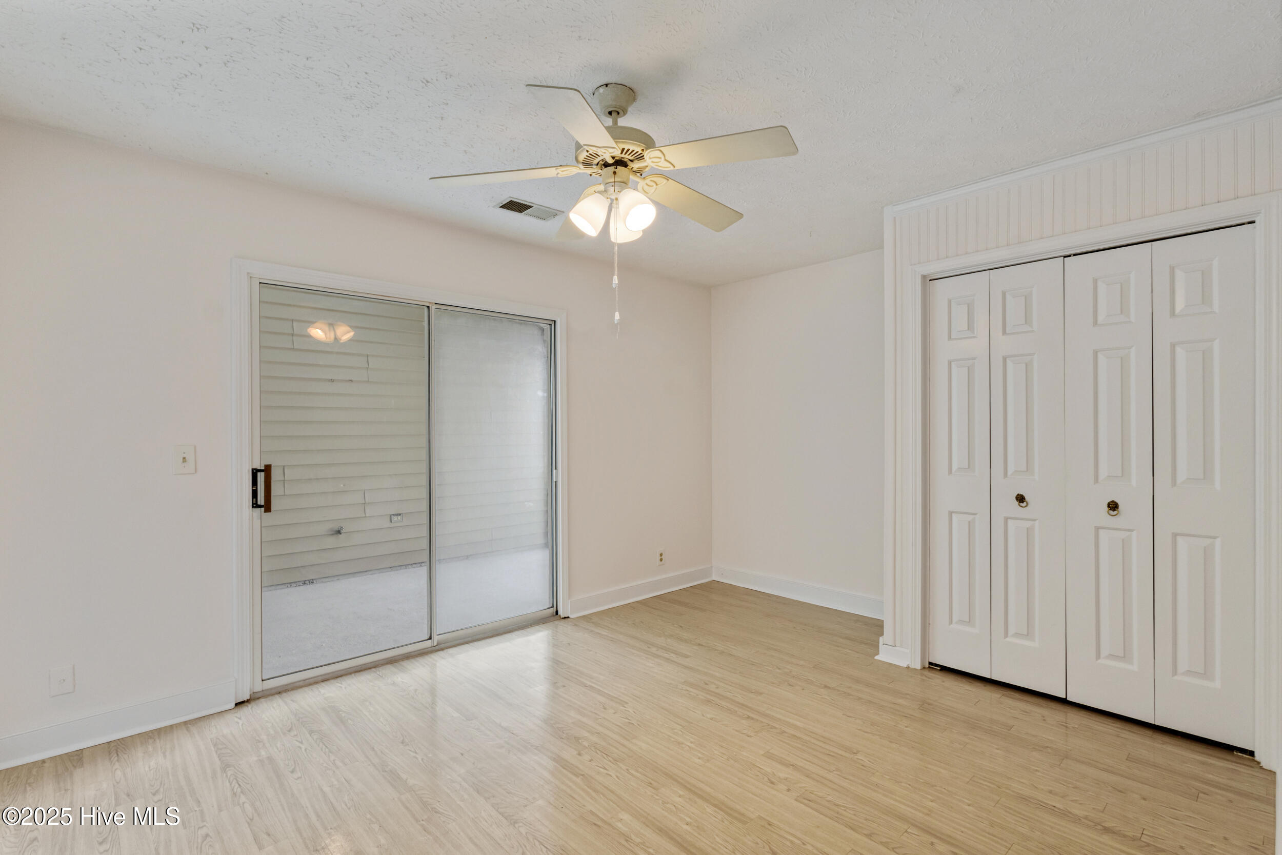 100531370 | Photo 32