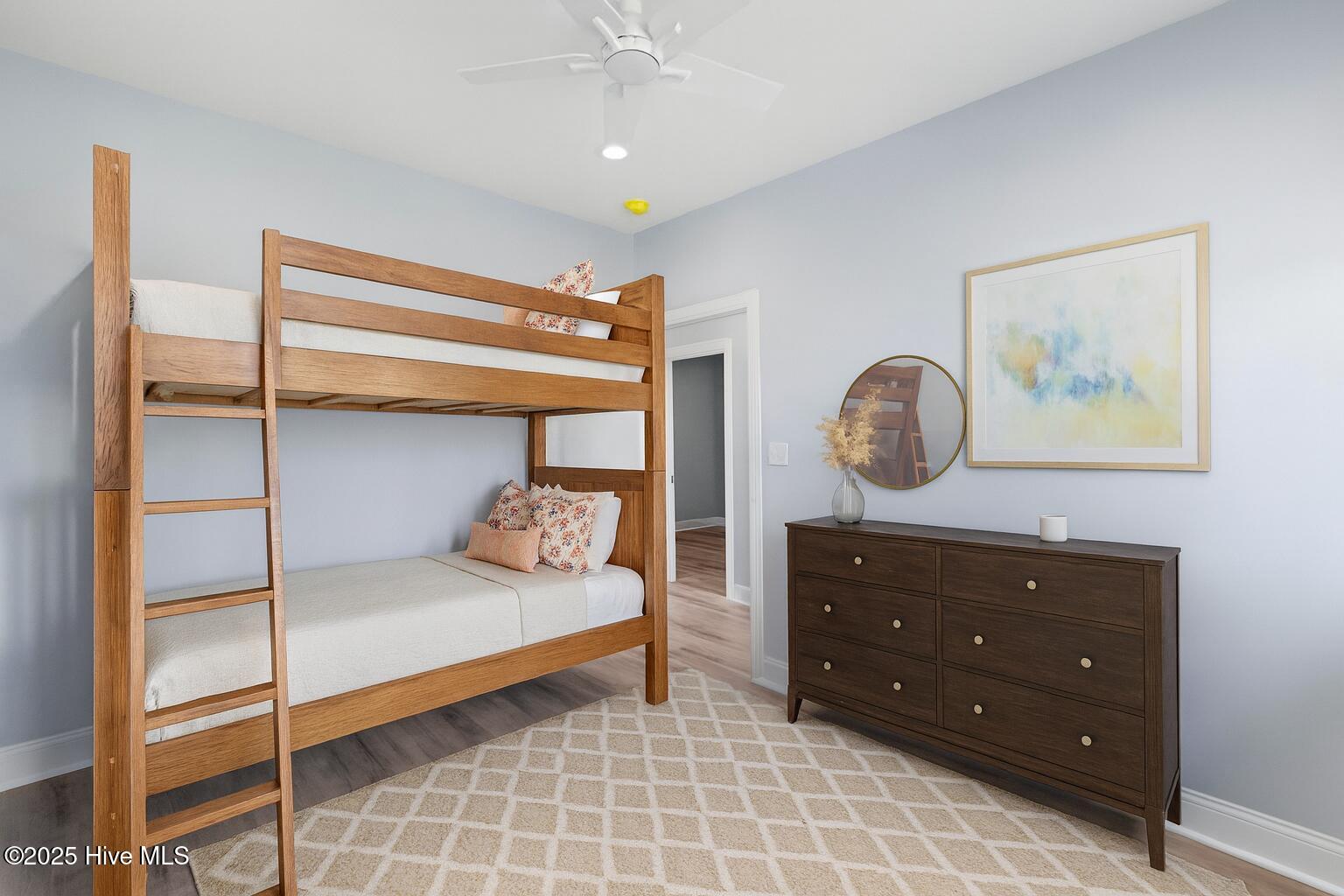 100535479 | Photo 17