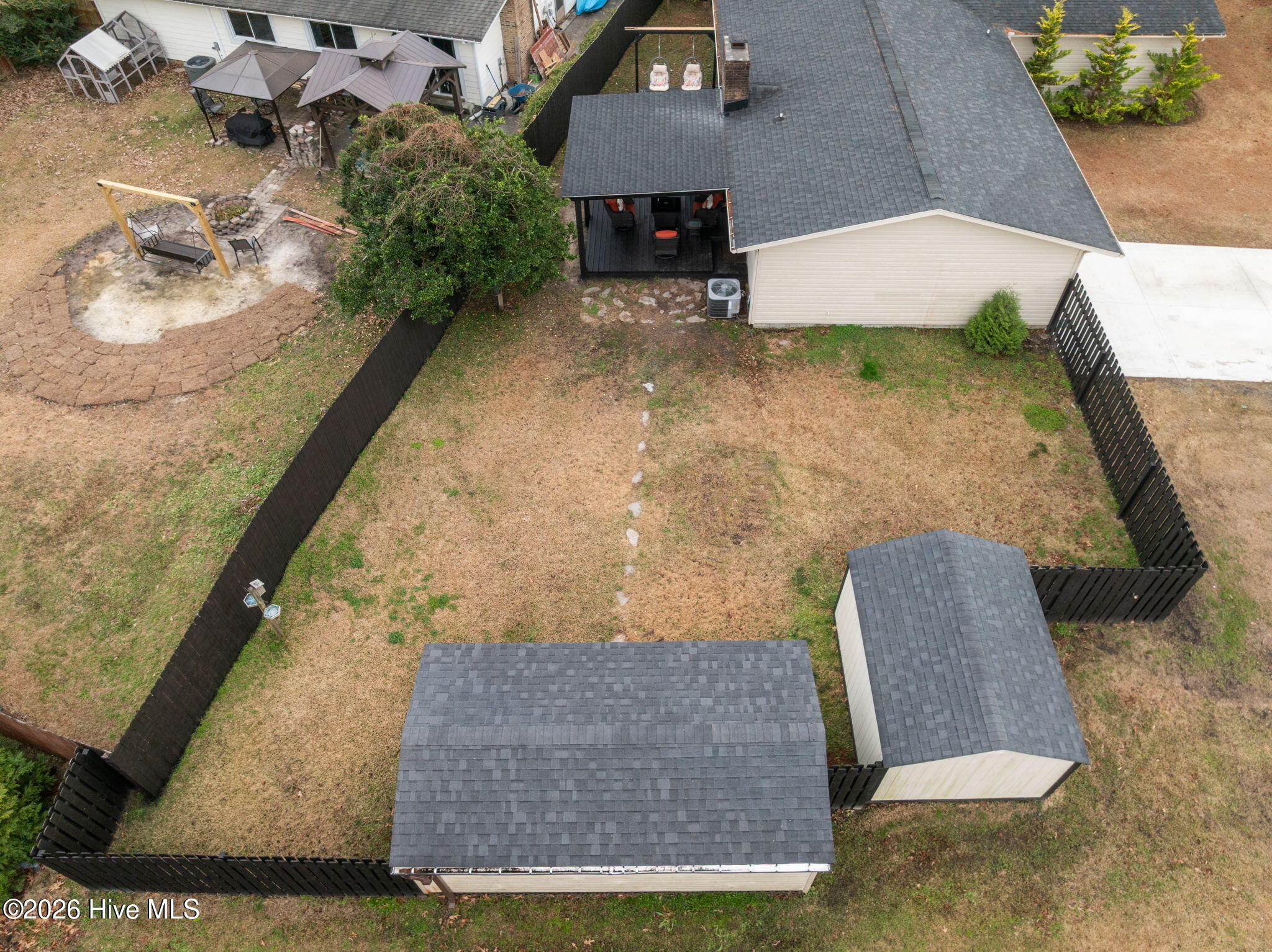 100548393 | Photo 44