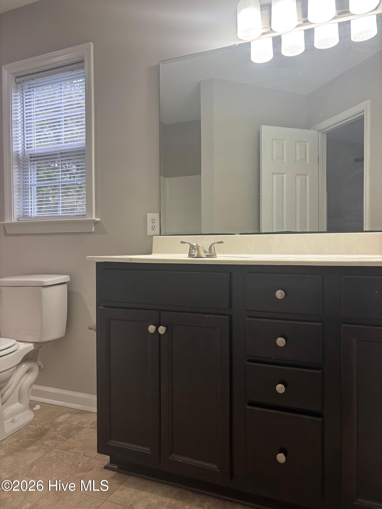 100552986 | Photo 23