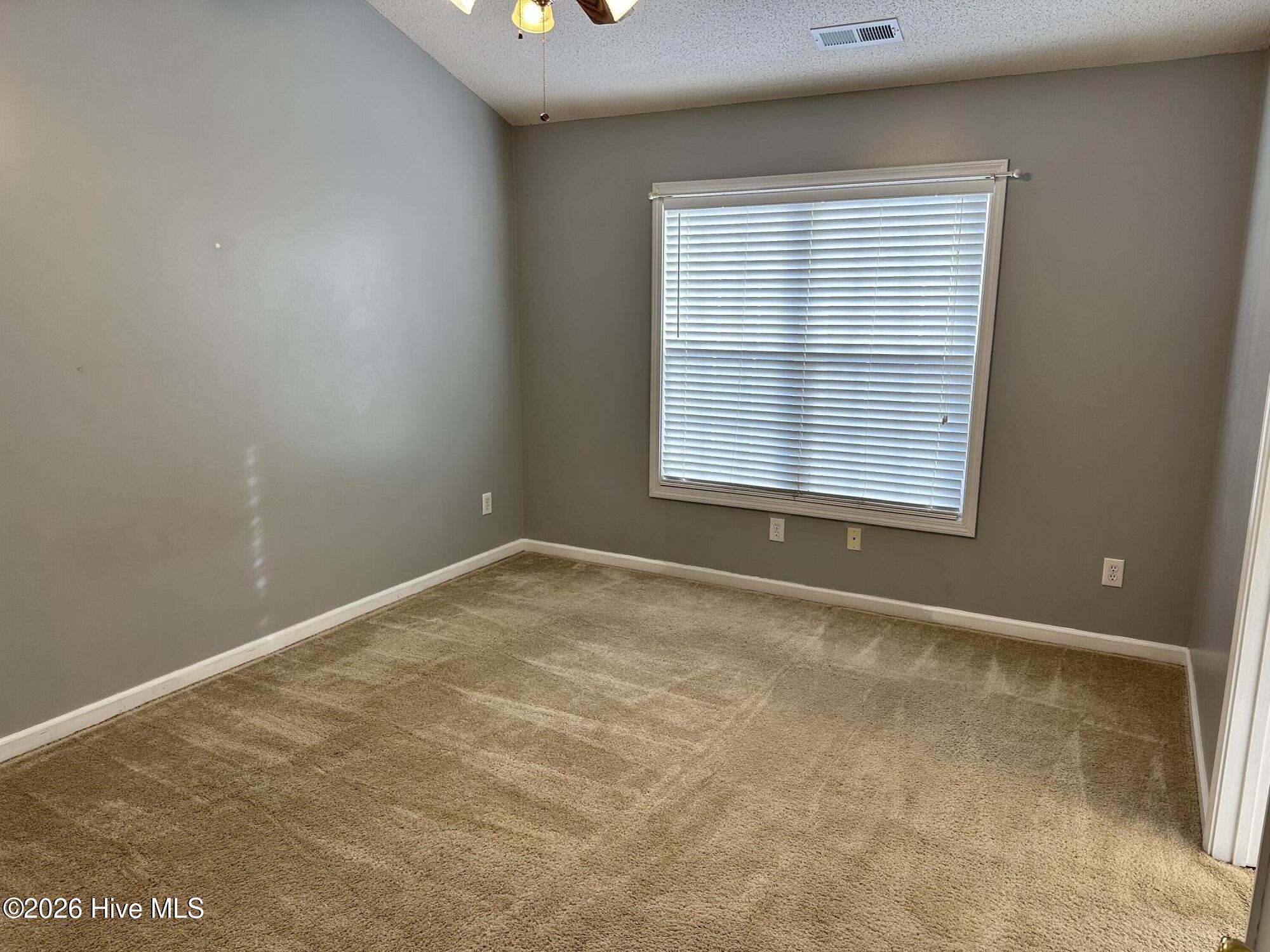 100551305 | Photo 16