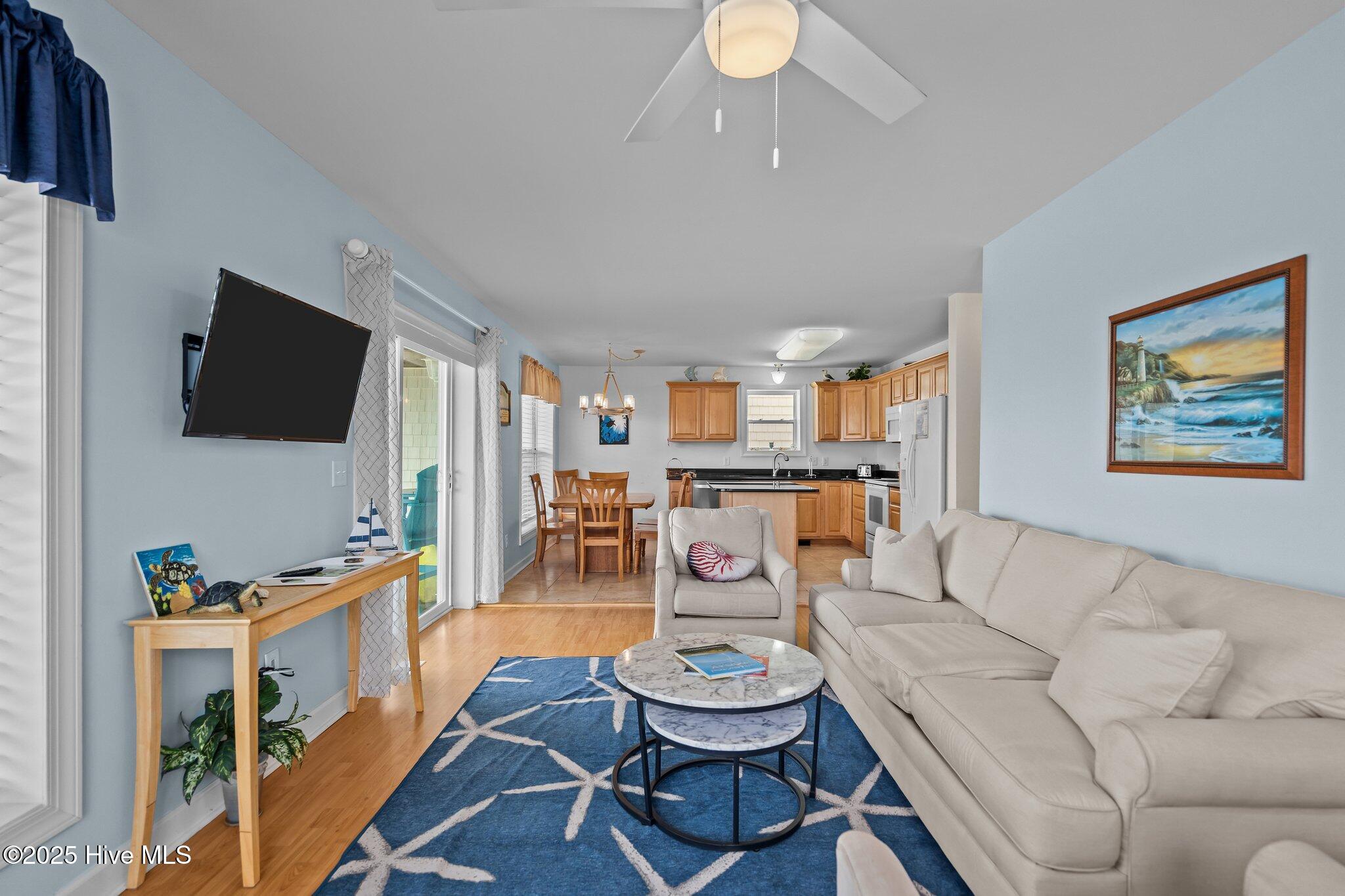 100517725 | Photo 46