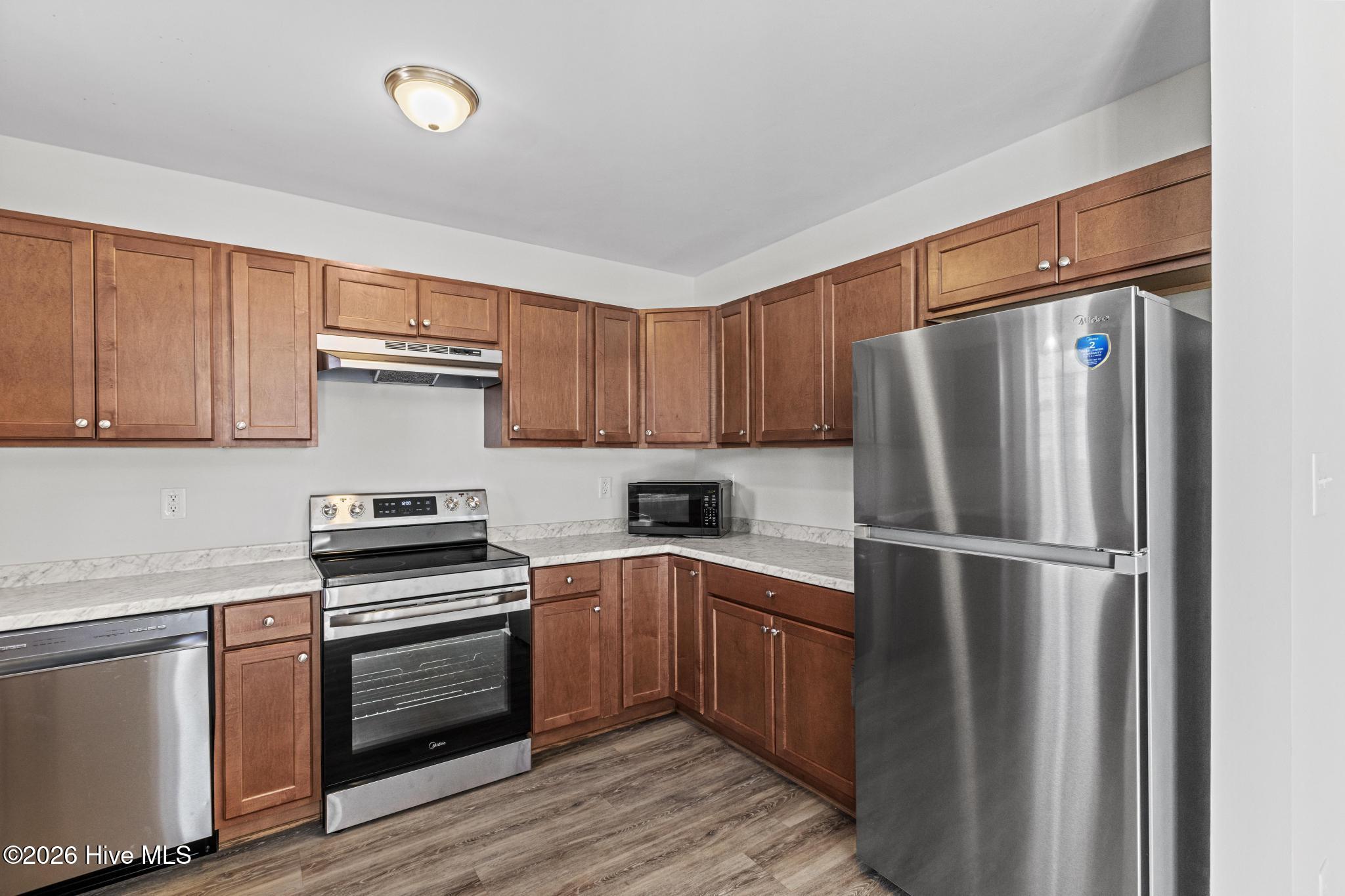 100557446 | Photo 10