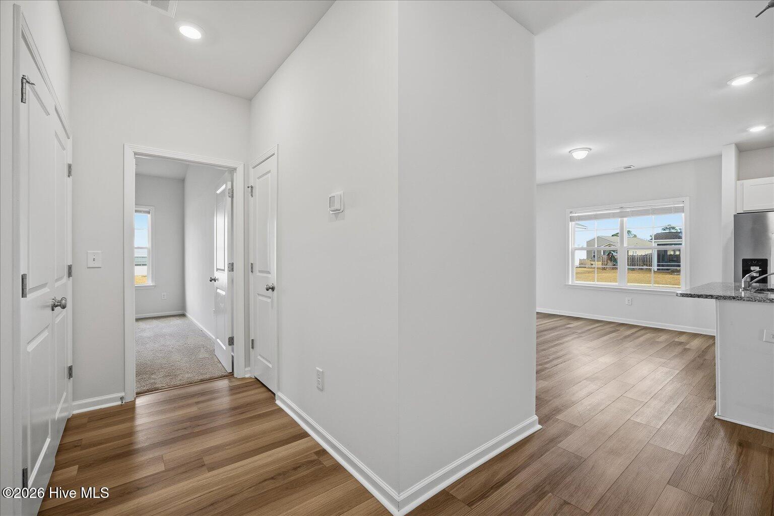 100548864 | Photo 21