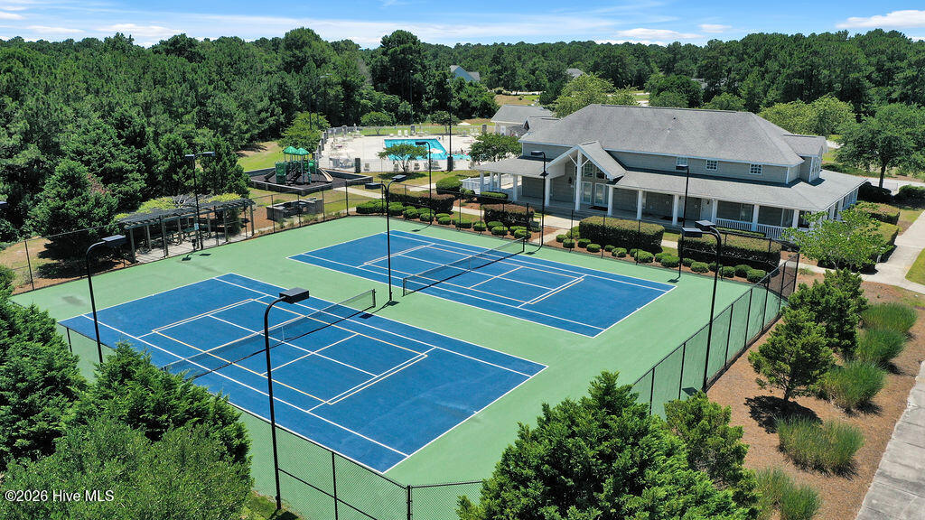 Reclaim your down time with Mimosa Bay's fantastic amenities like this private community pickleball court