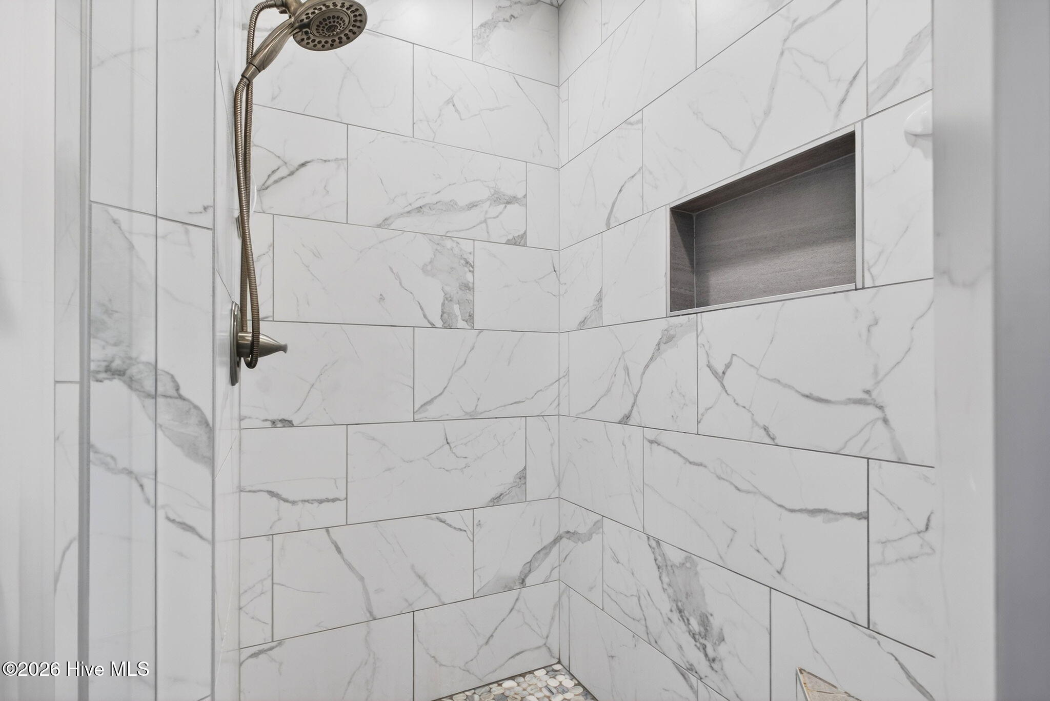 100558520 | Photo 20