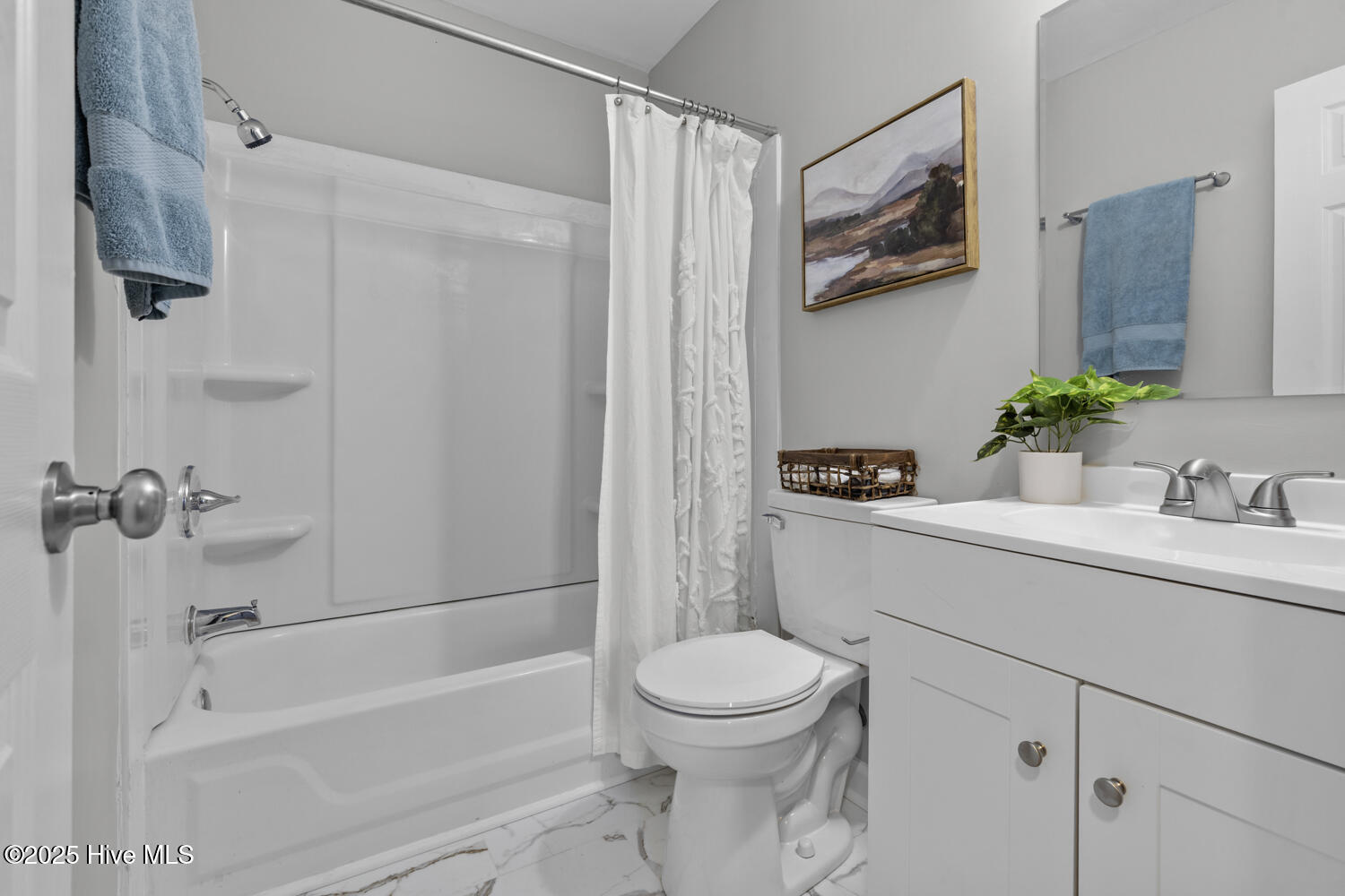 100544990 | Photo 15