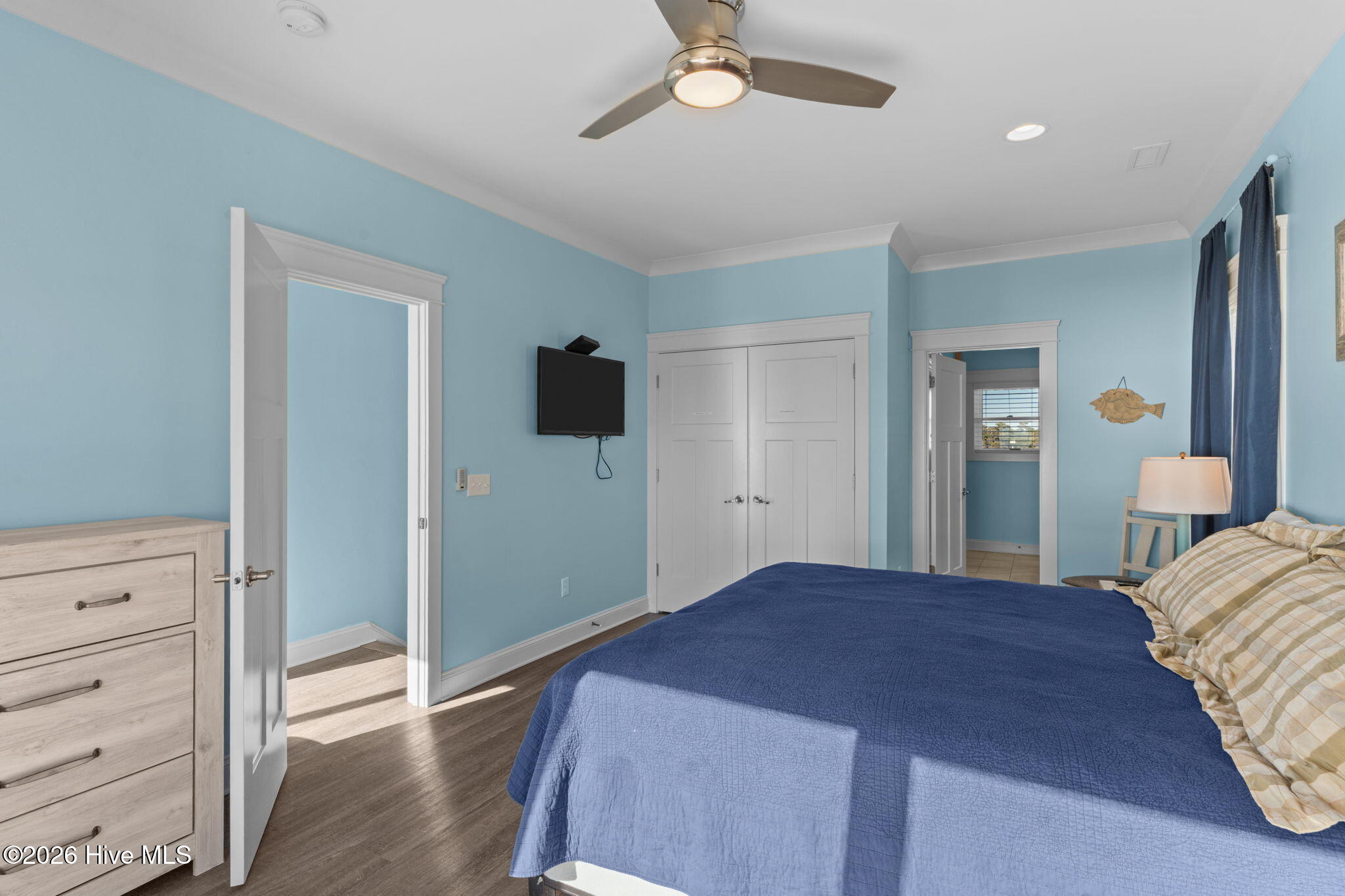 100547503 | Photo 35