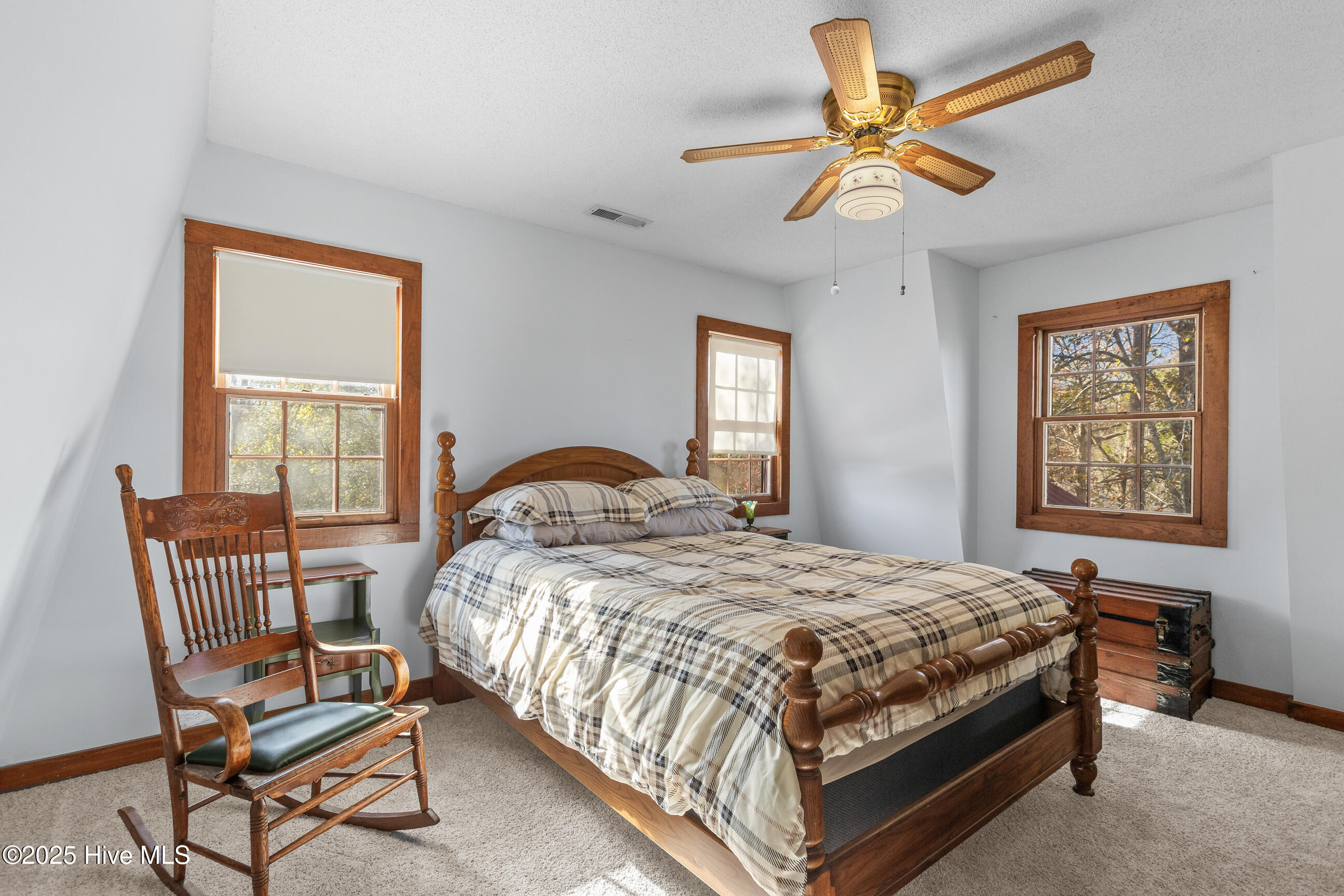 100544846 | Photo 37