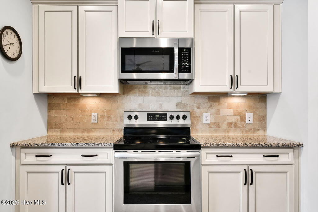 100565094 | Photo 22