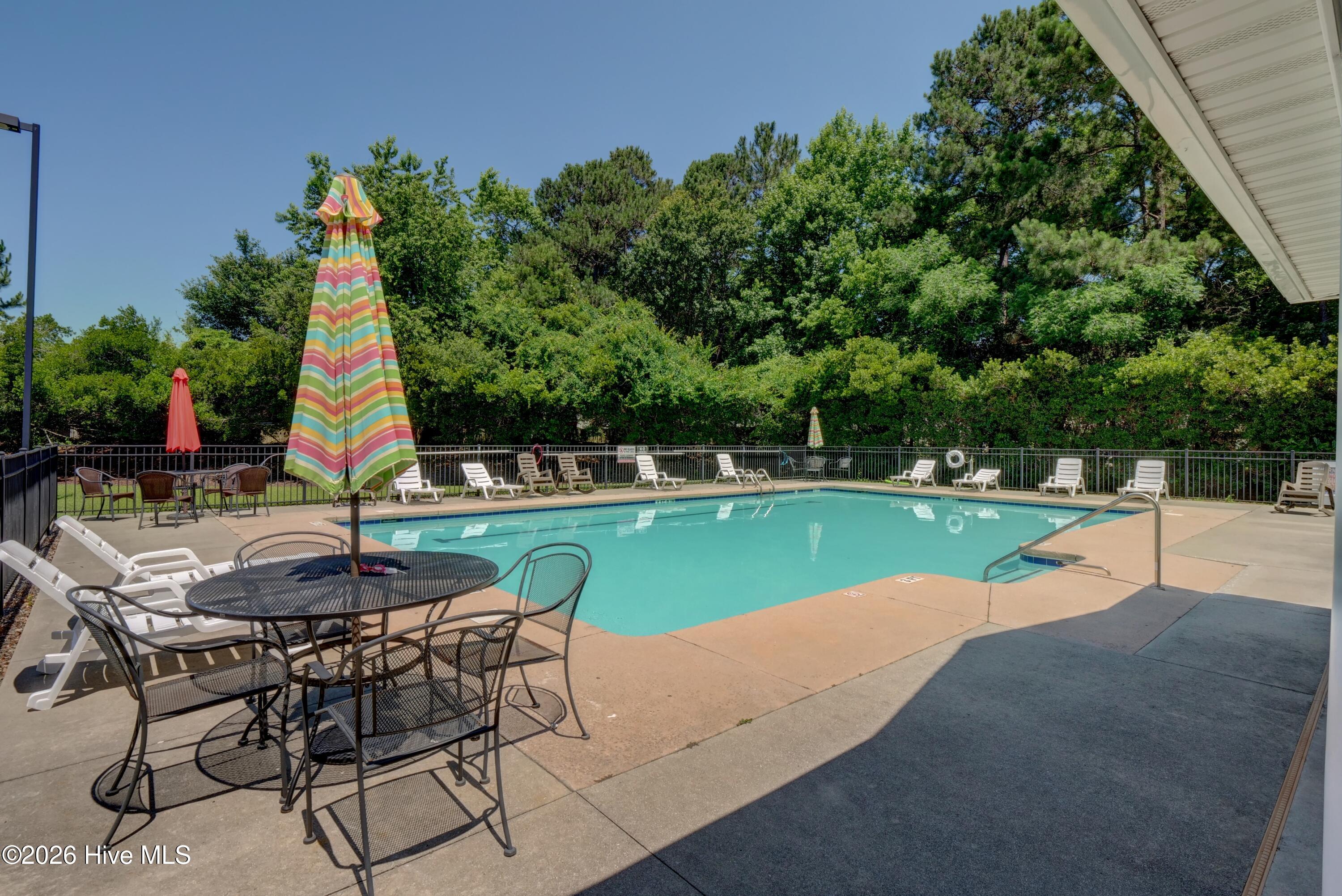 100566281 | Photo 26