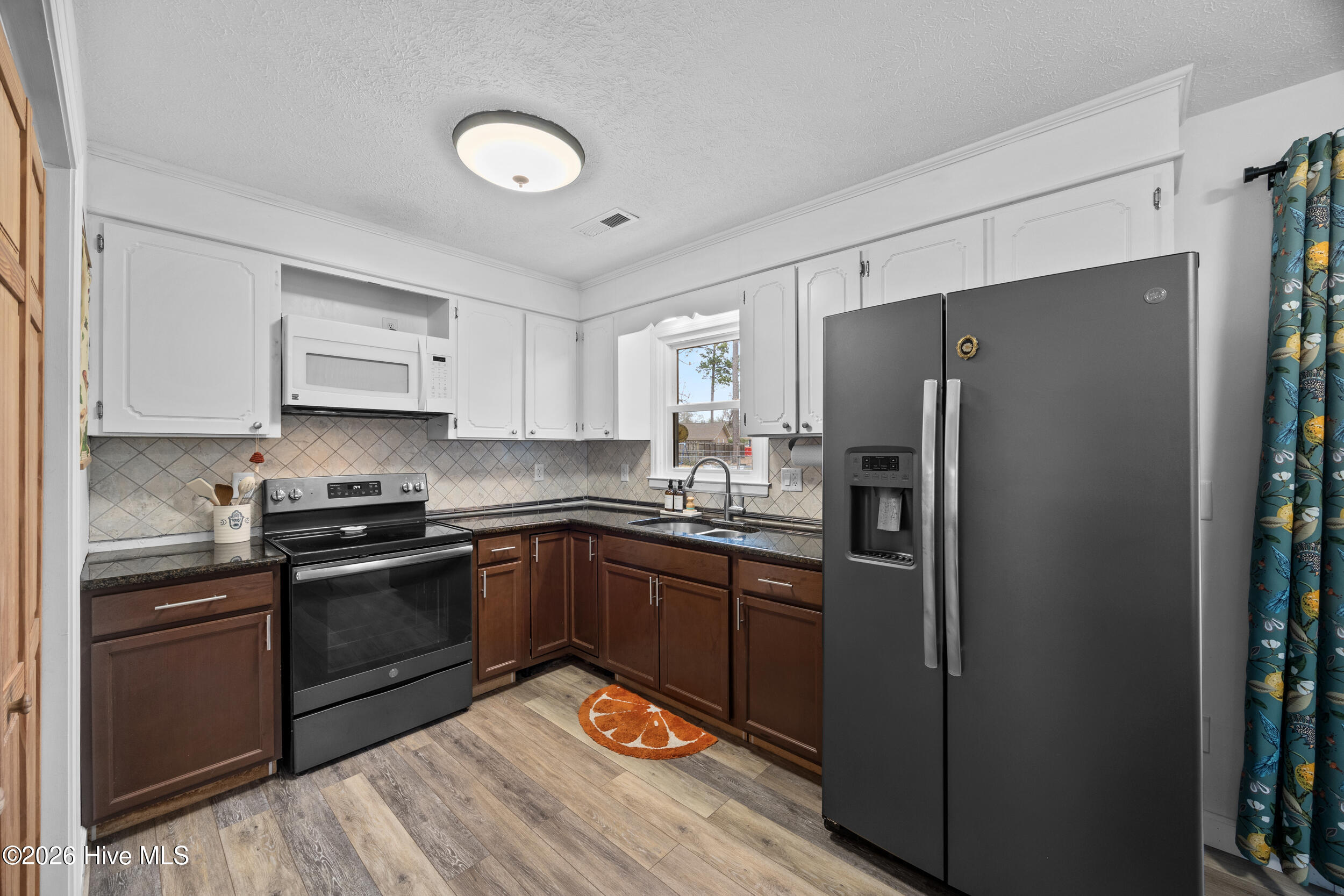 100557502 | Photo 14