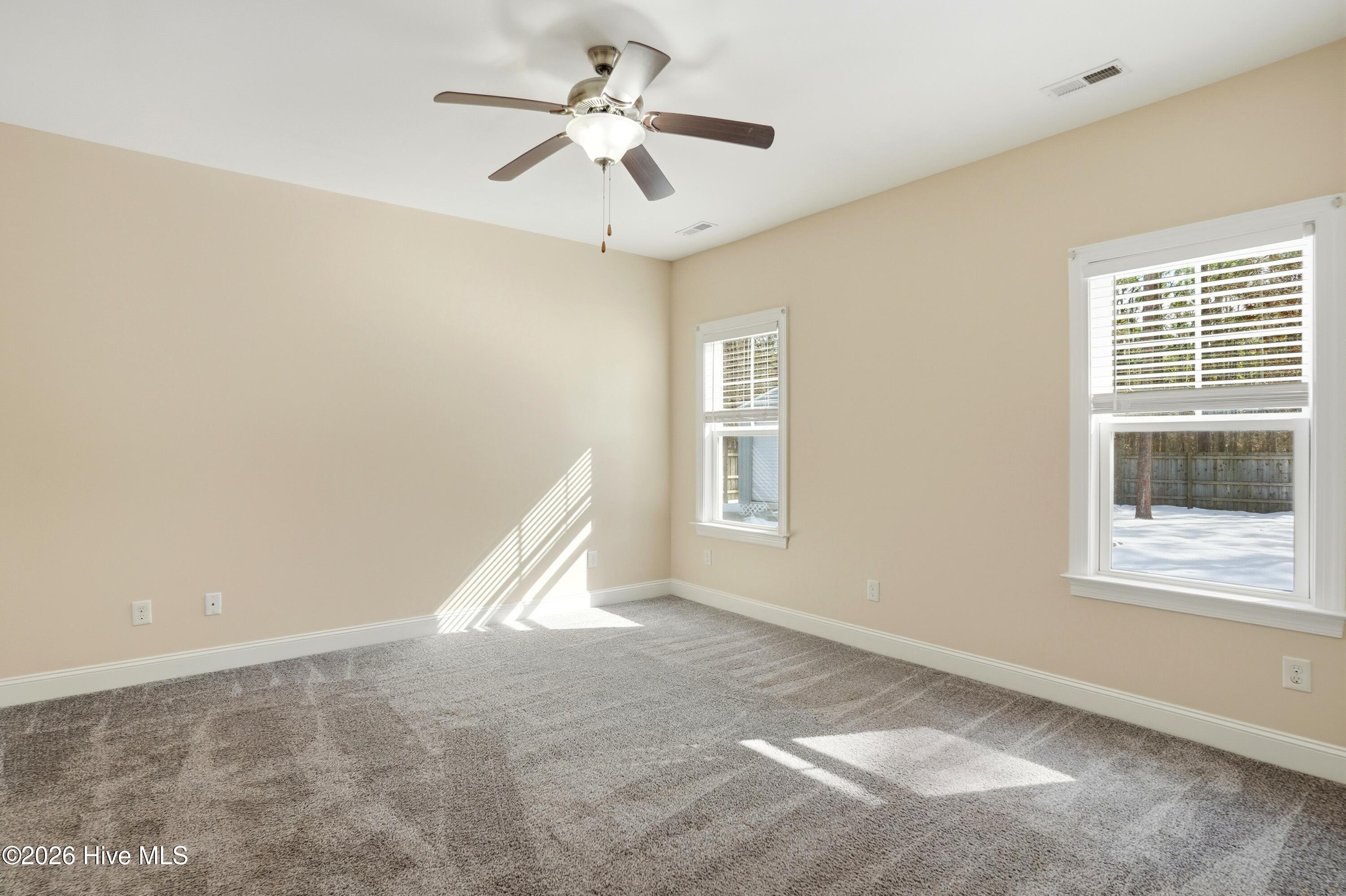 100552828 | Photo 28