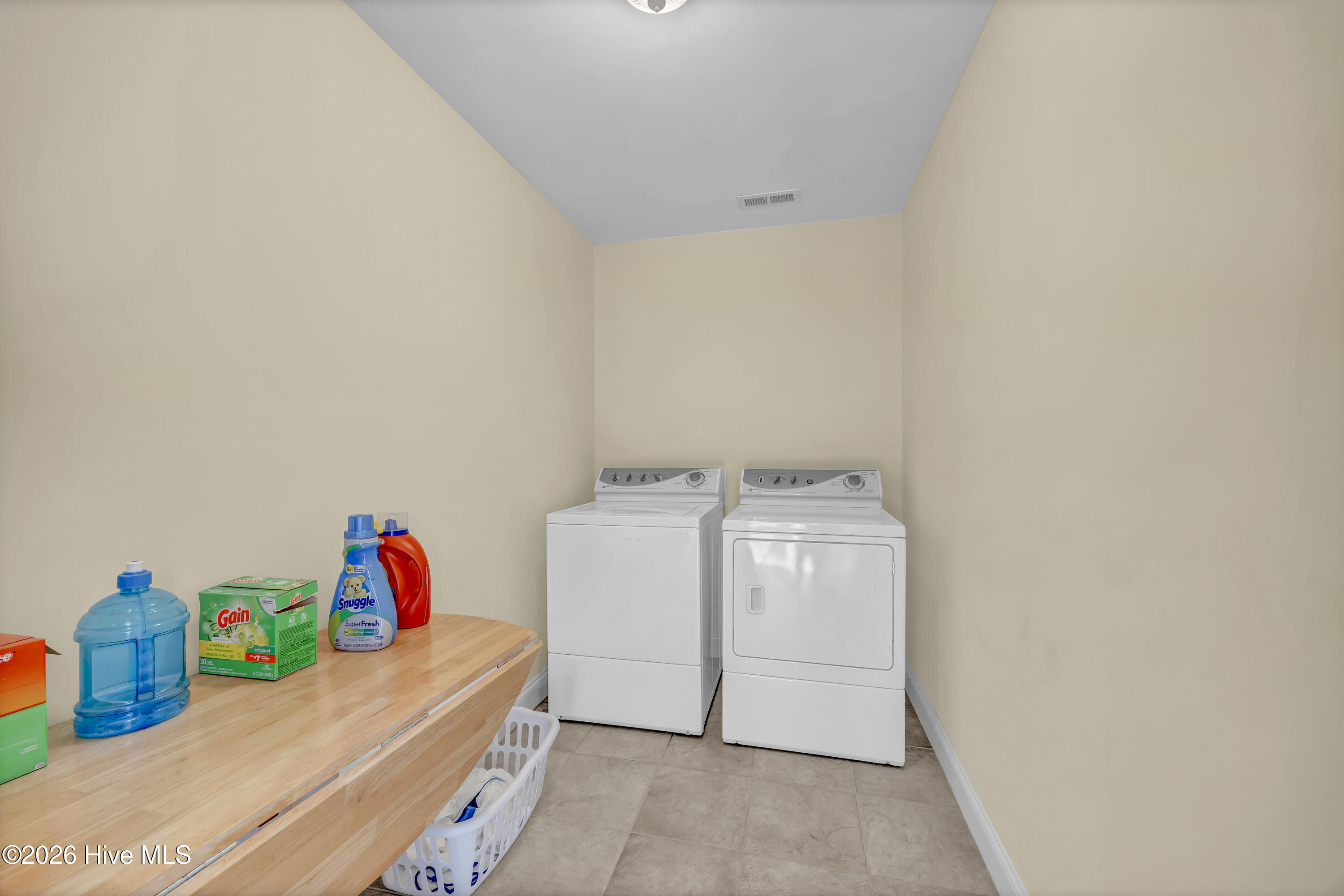 100560542 | Photo 36