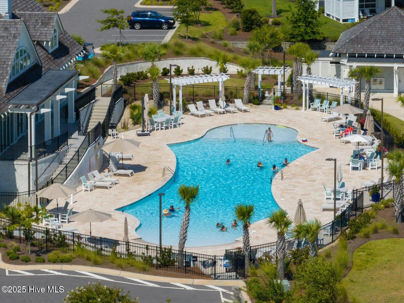 100542822 | Photo 52