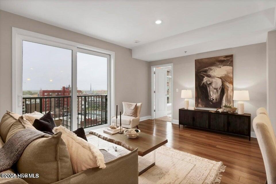 14 Grace Street 1120, Wilmington, NC 28401 – photo 10: Living Area