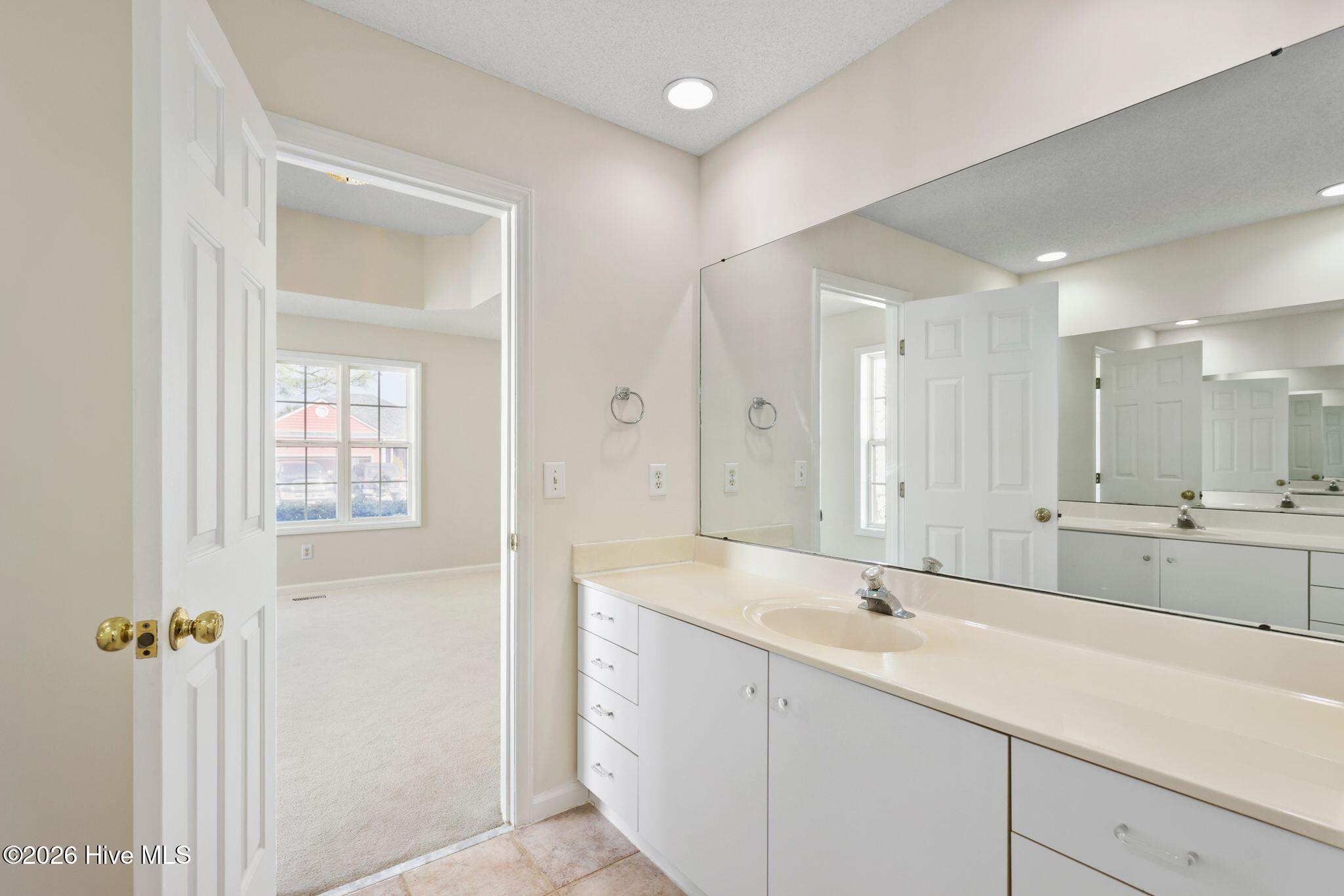 100558031 | Photo 28