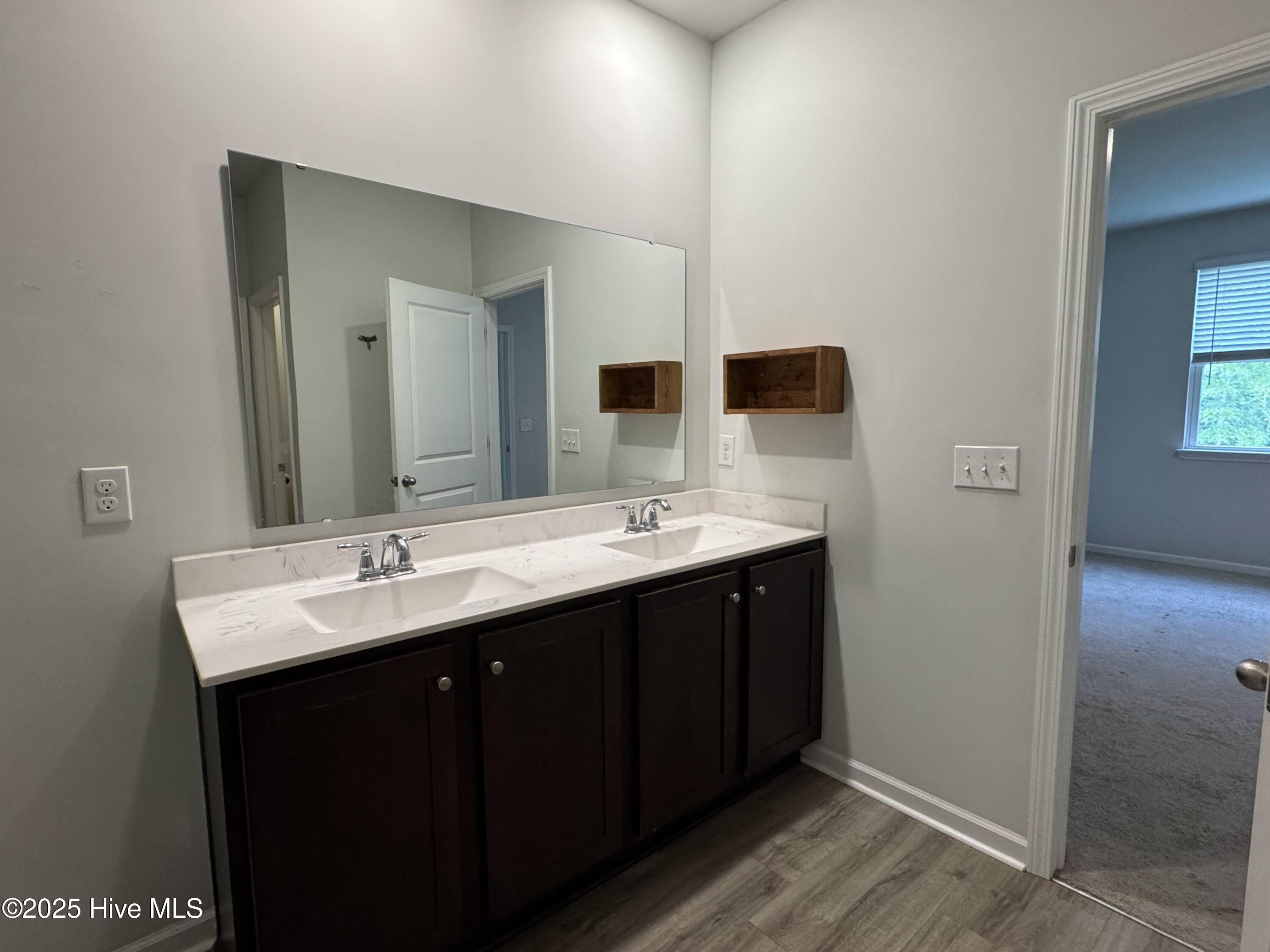 100533613 | Photo 14