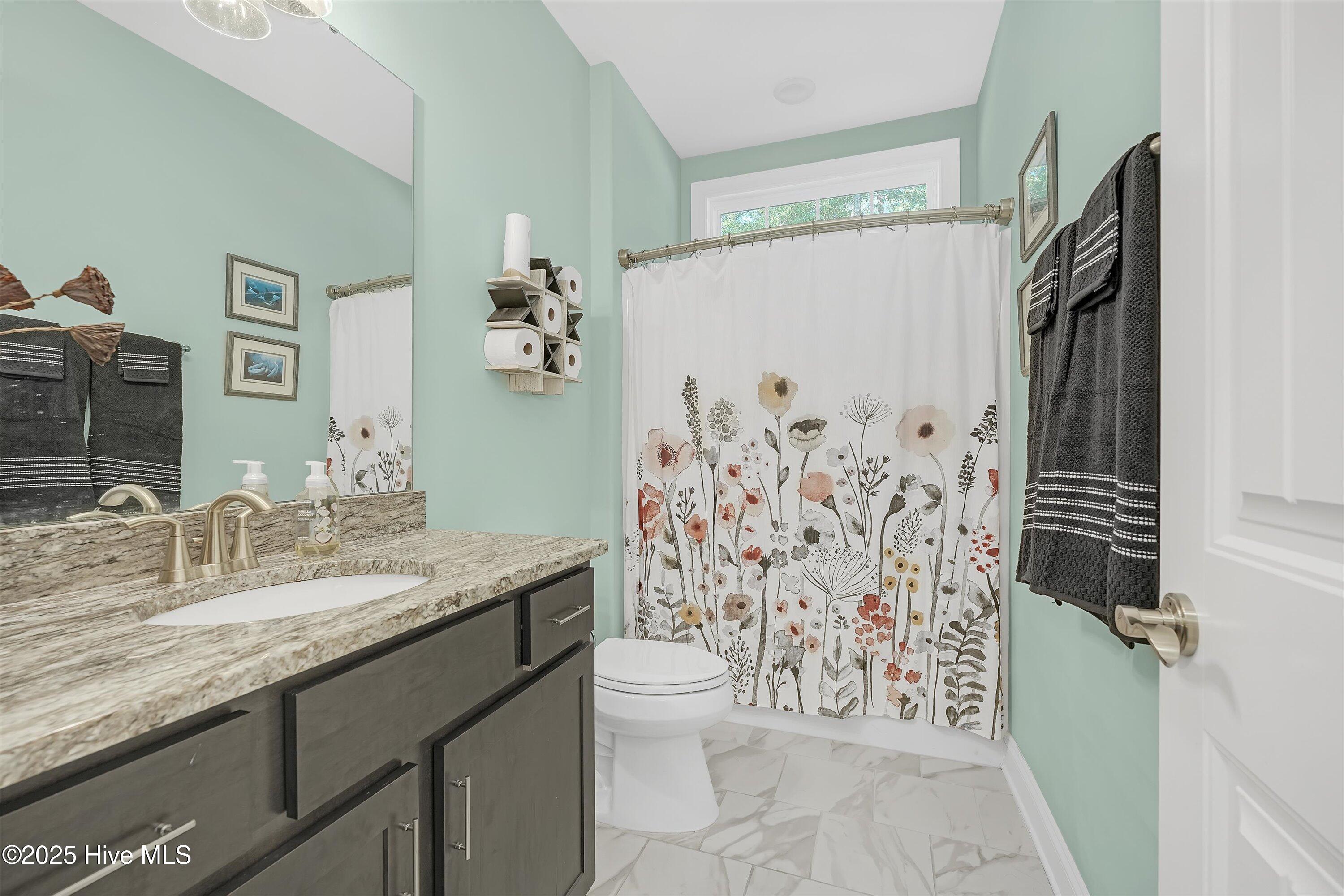 100526199 | Photo 21