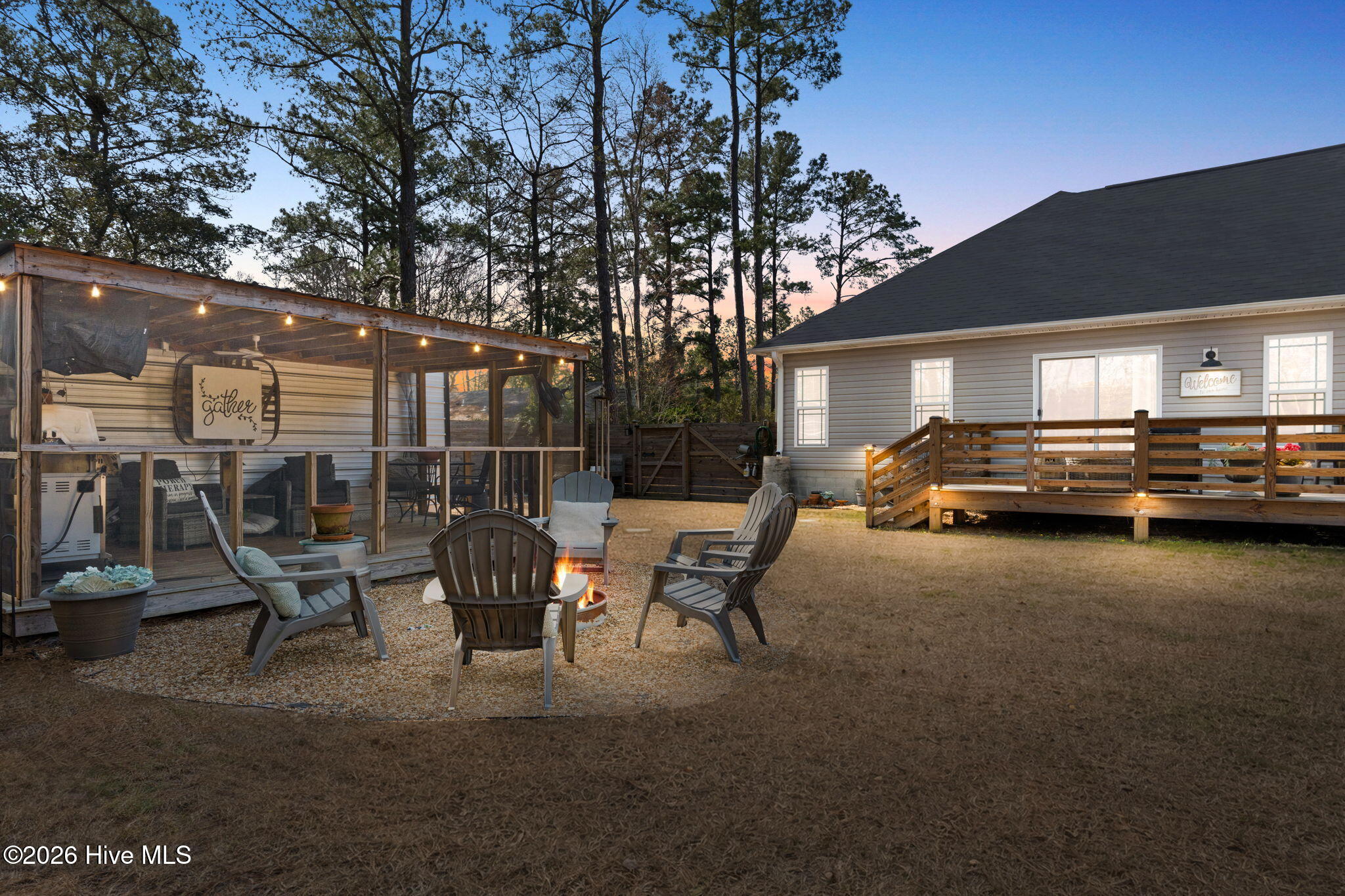 100557943 | Photo 39