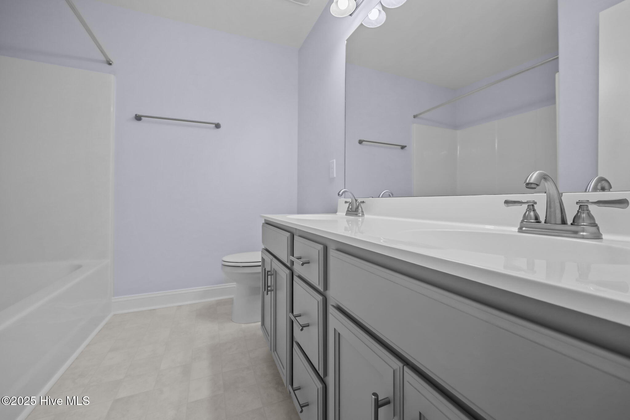 100519667 | Photo 22