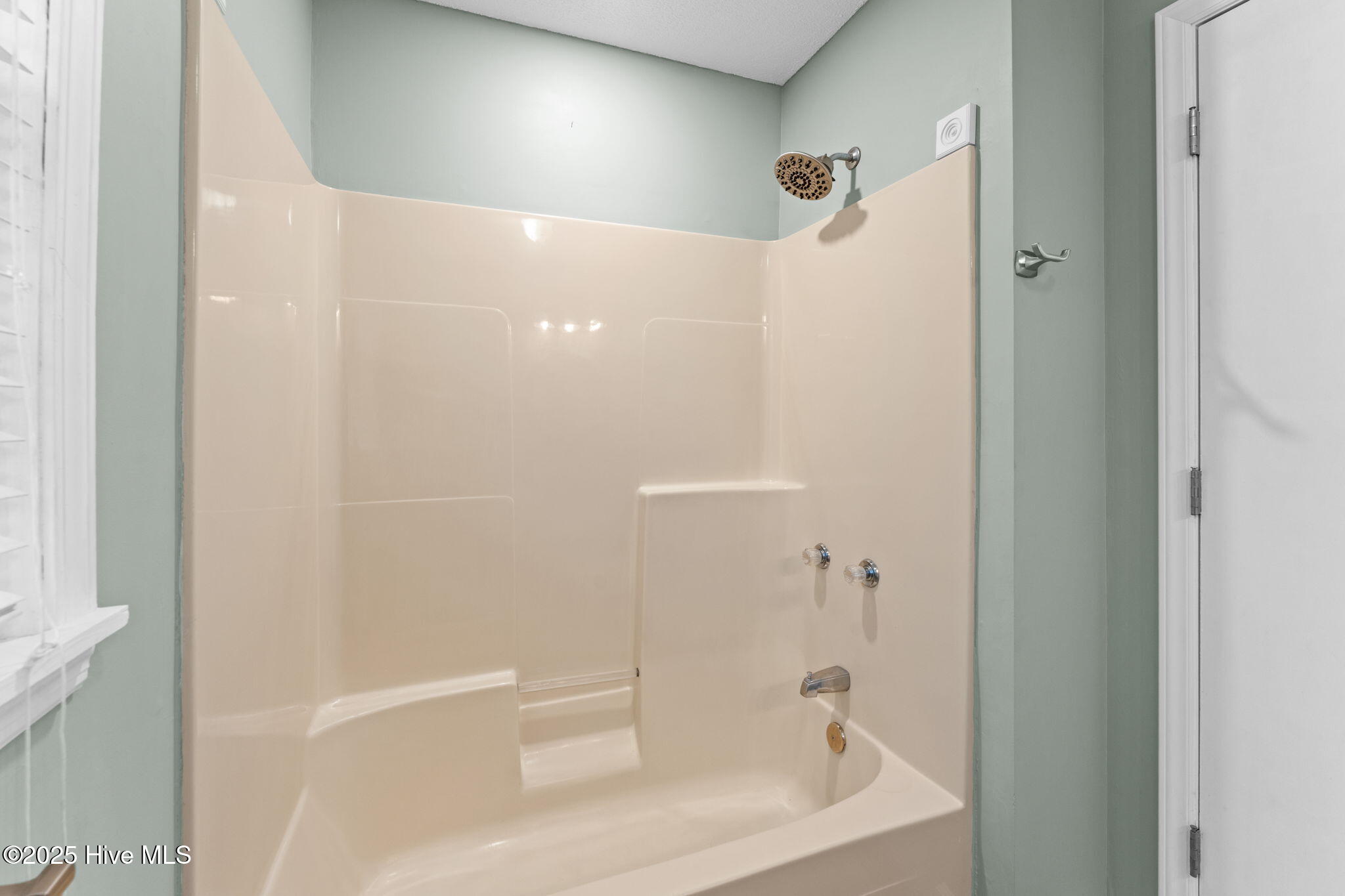 100544546 | Photo 40