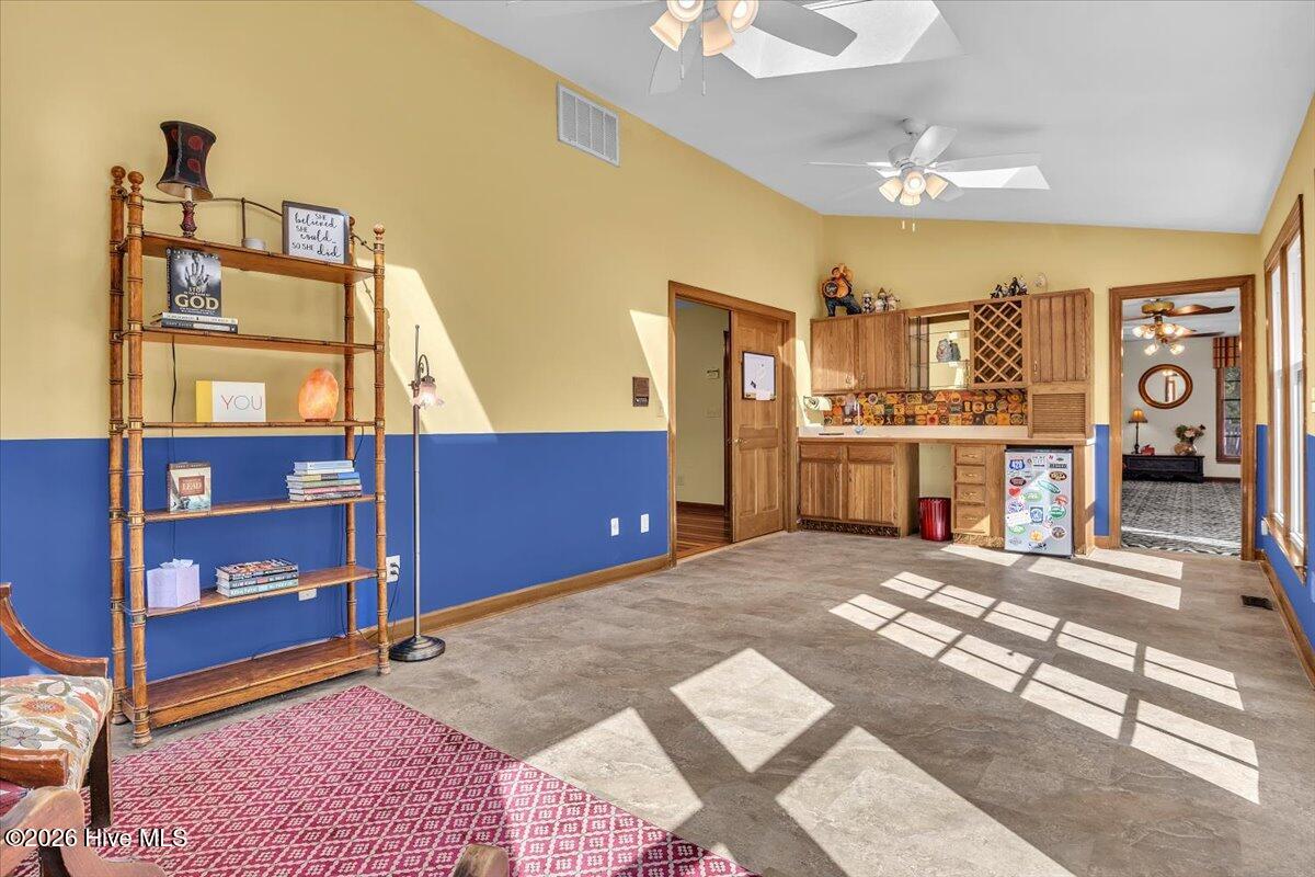 100565591 | Photo 32