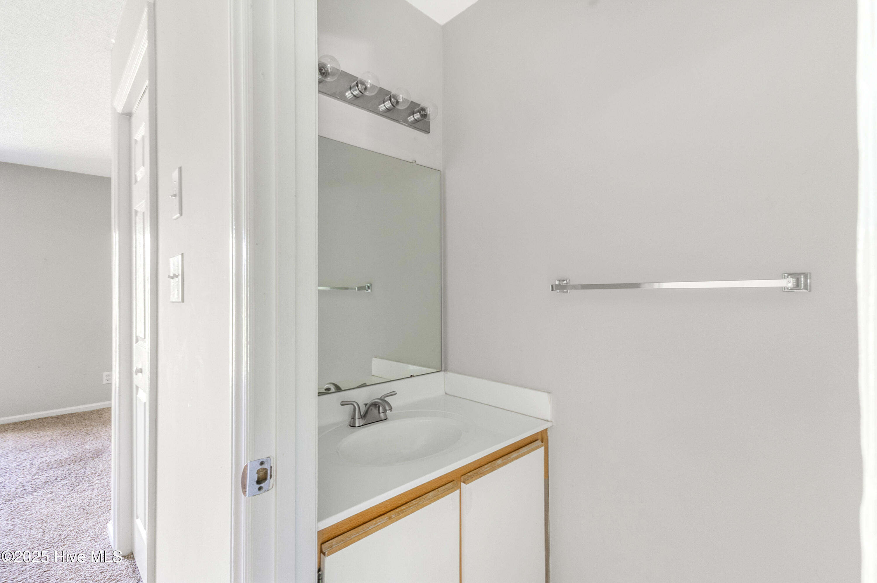 100529764 | Photo 10