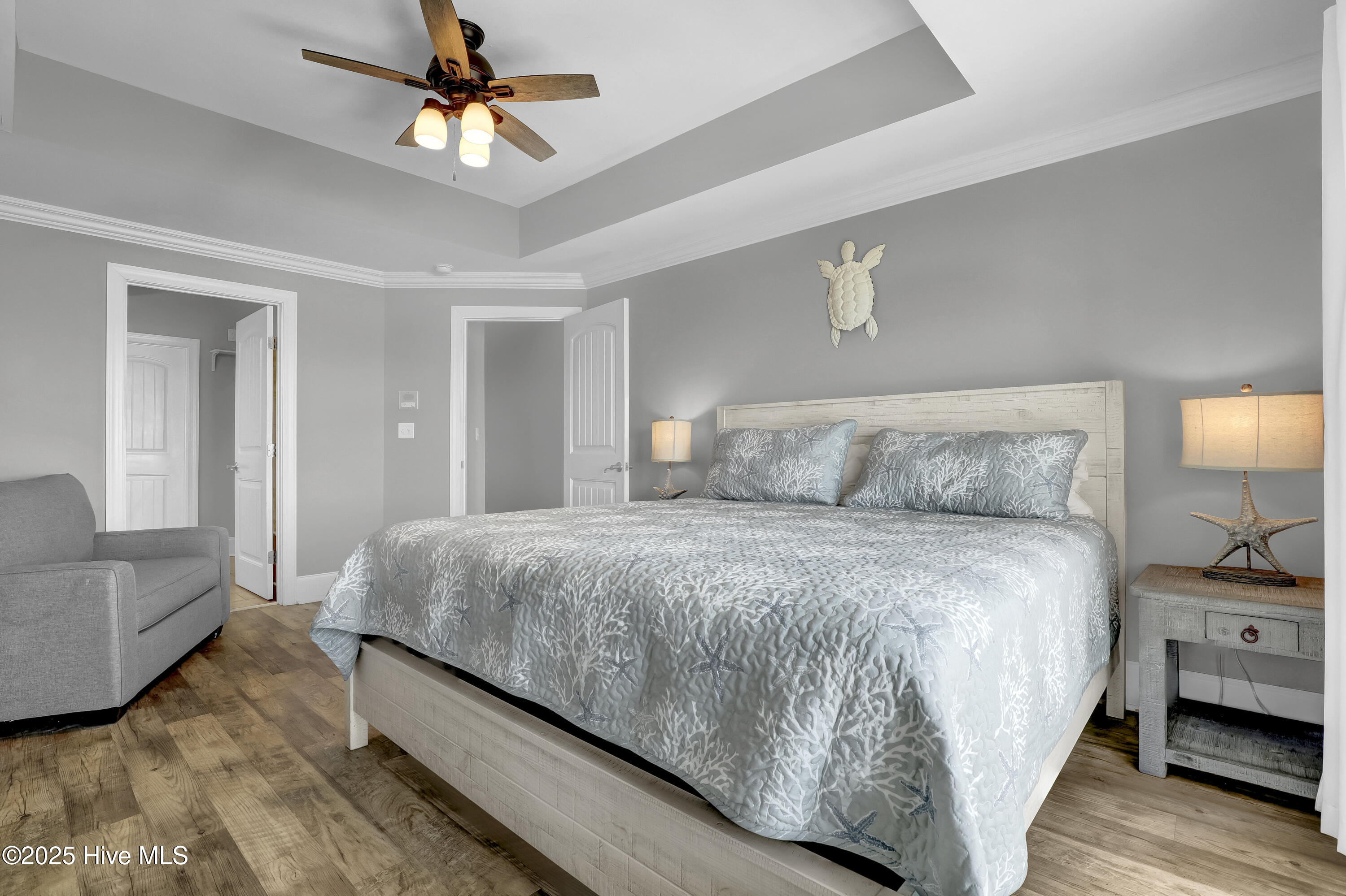 100538324 | Photo 33