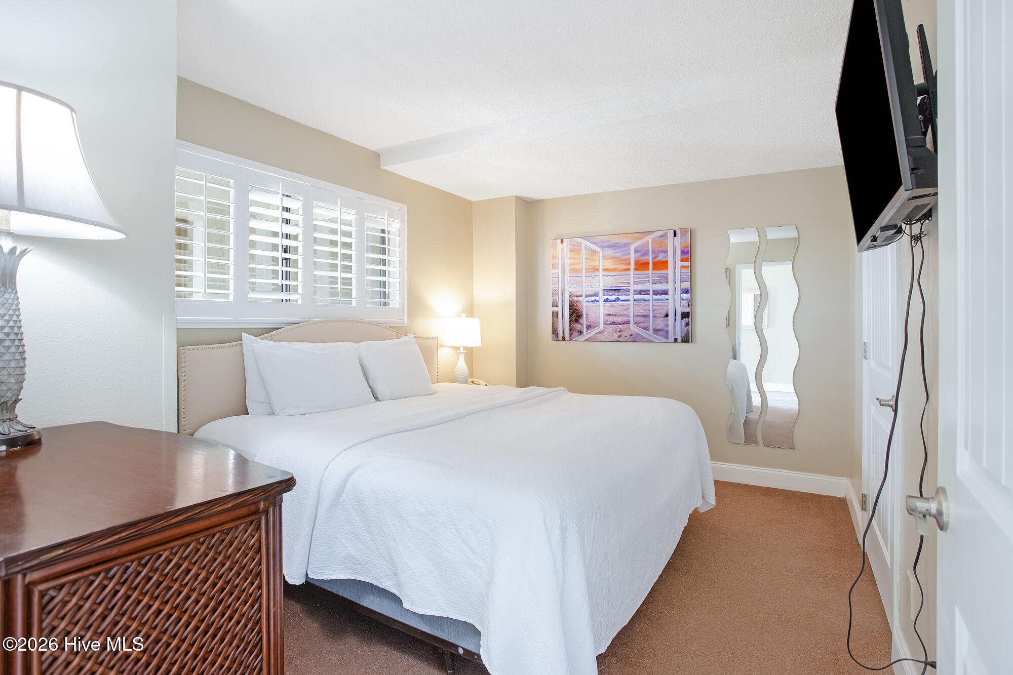 100567050 | Photo 11